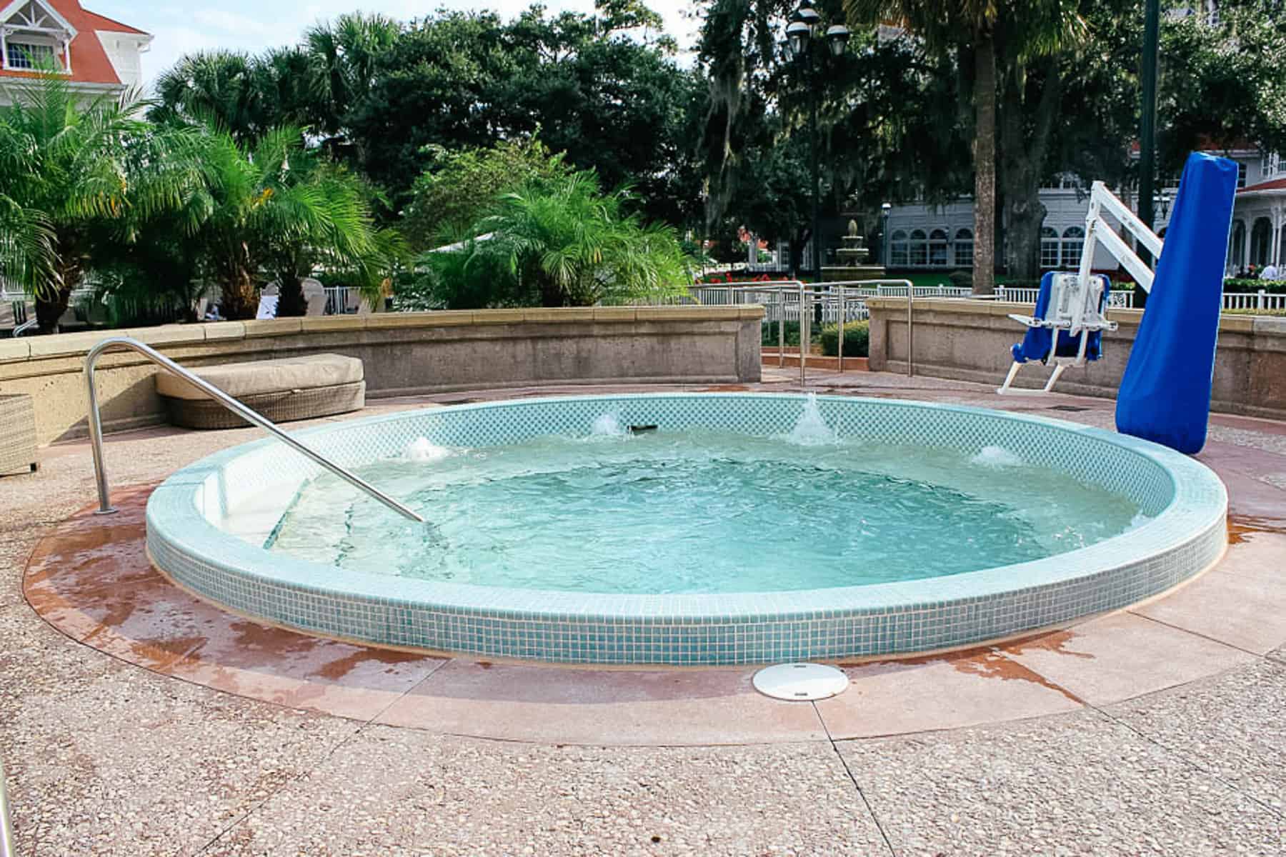 whirlpool spa at Disney's Grand Floridian's Courtyard Pool 