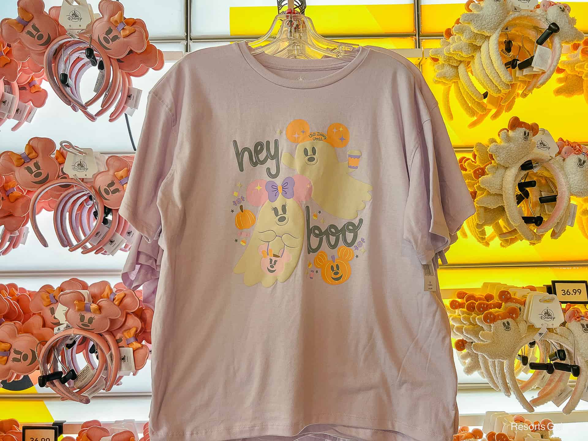 Hey Boo T-Shirt with Cutie Ghosts 