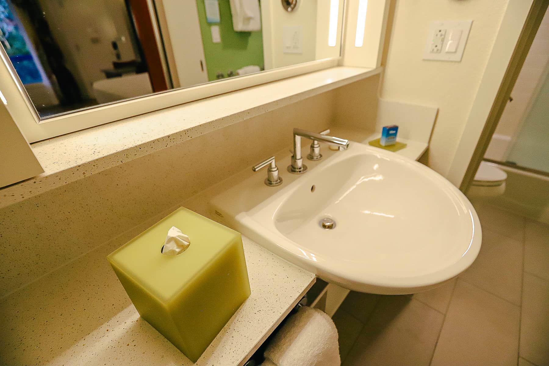 rooms at All-Star Sports have one sink 