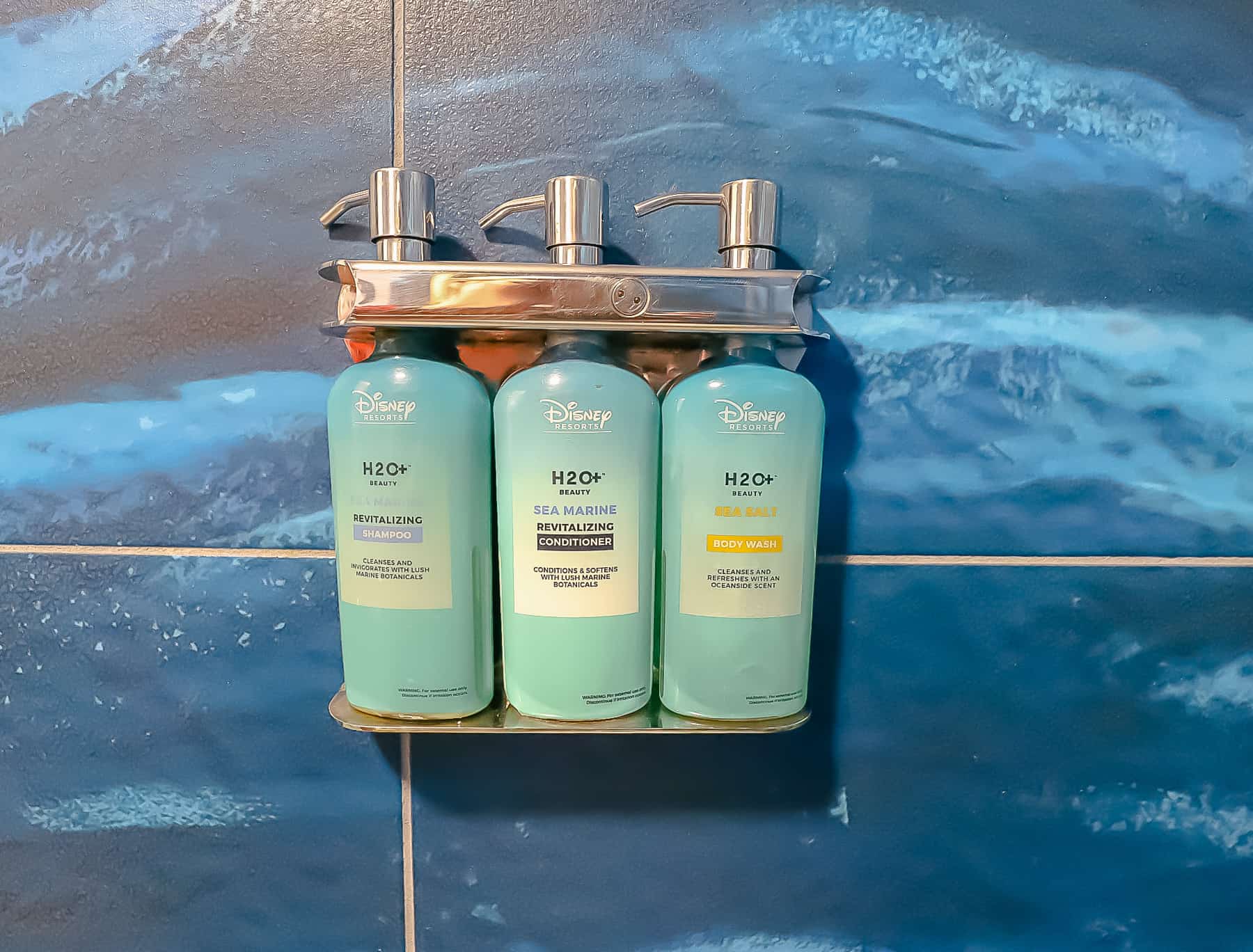 built-in toiletries like shampoo, conditioner, body wash 