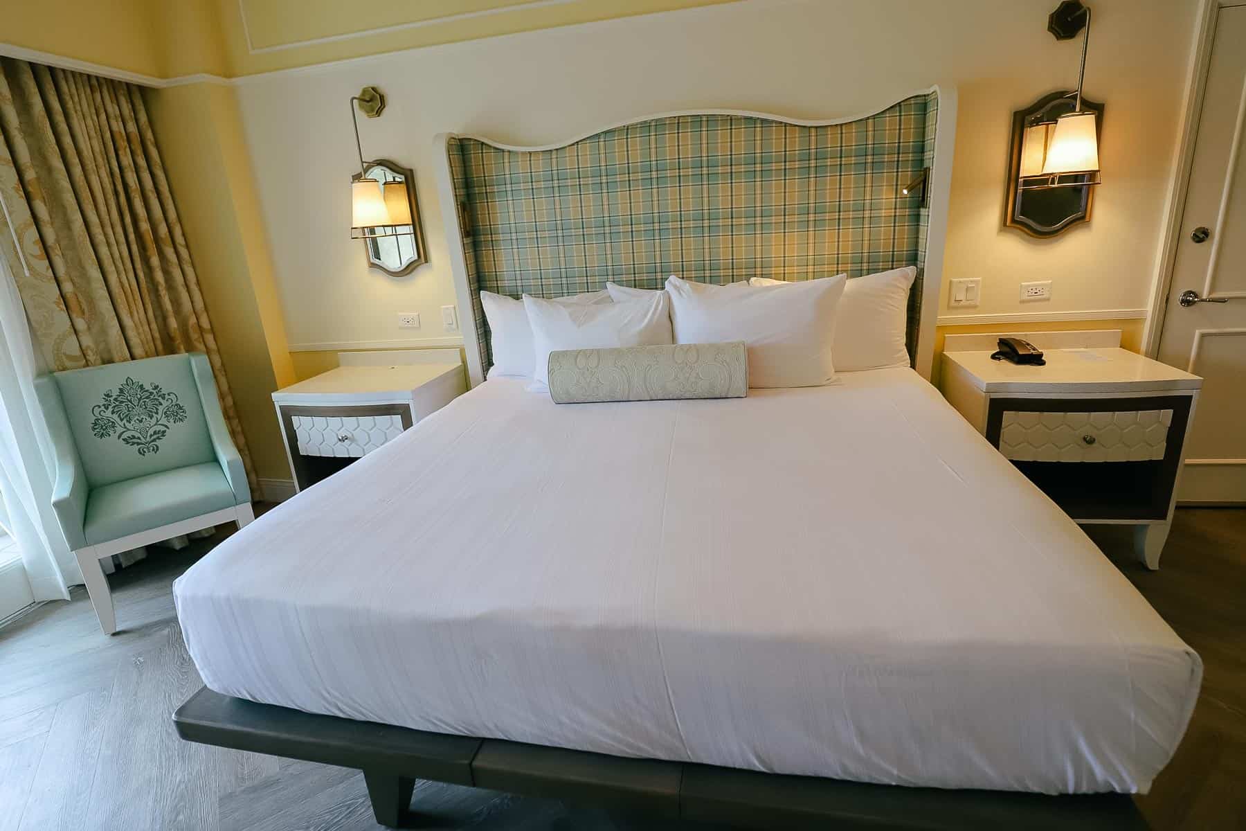 king-size bed in room at Disney's Boardwalk