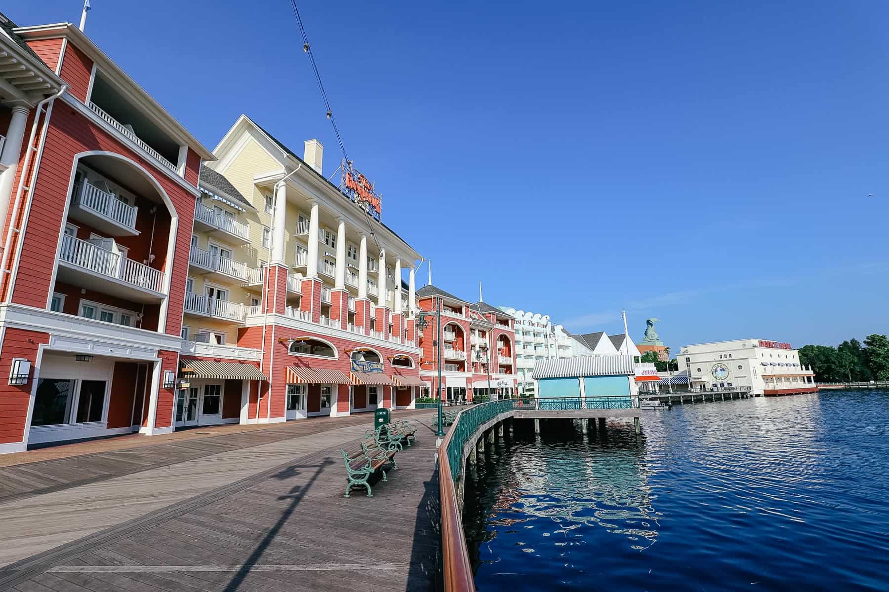 shows the villas side of the resort with rooms facing the Boardwalk 