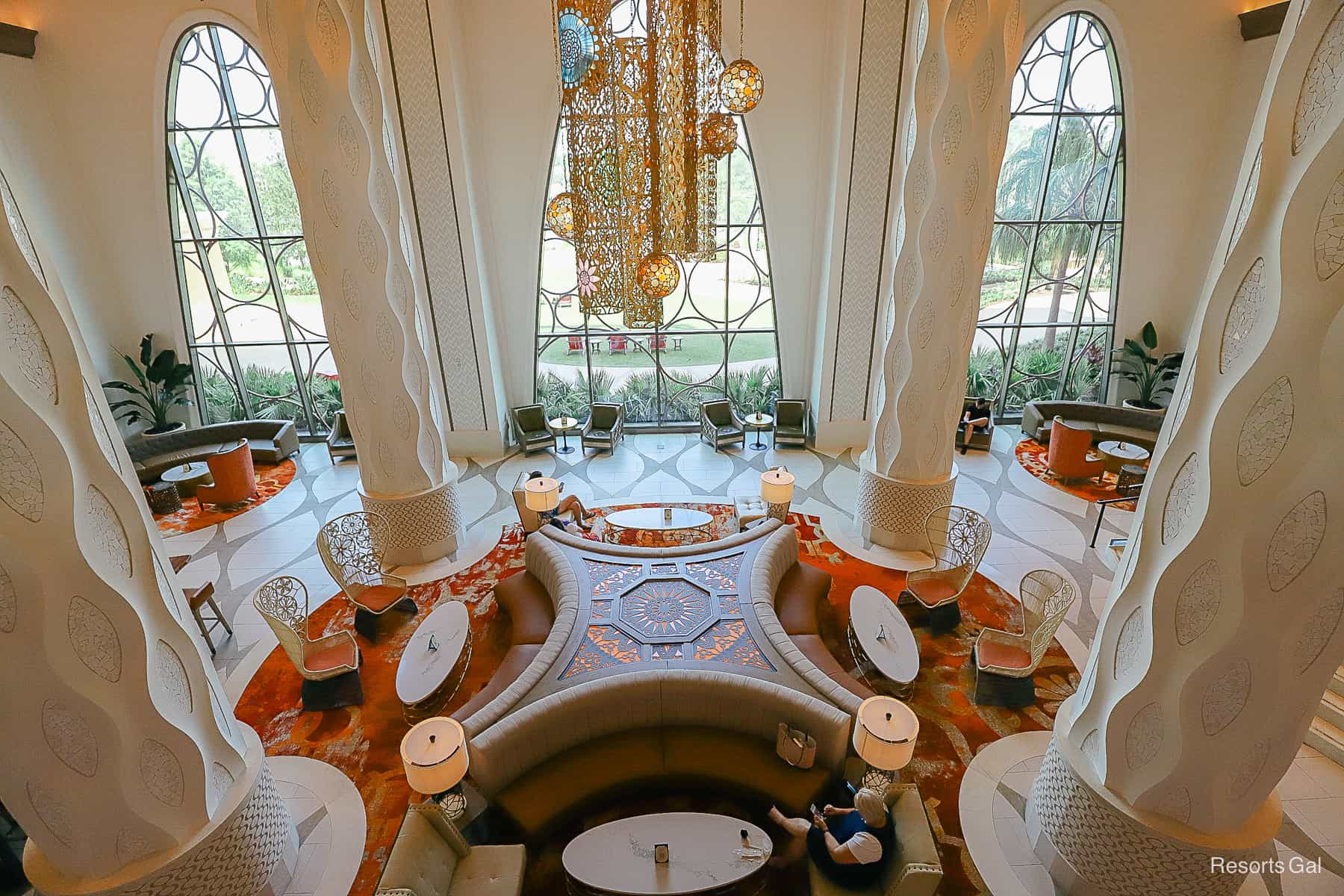 an overvall view of the large columns and extensive light fixtures of Gran Destino Tower 