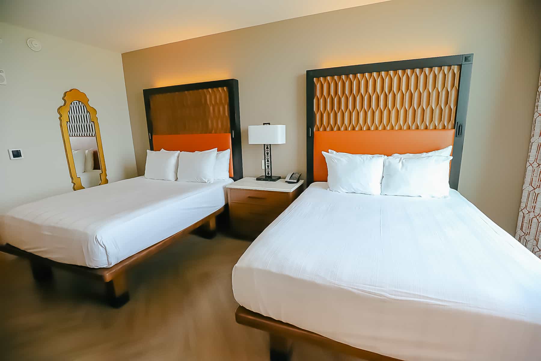 Standard rooms in Gran Destino Tower have two queen beds. 