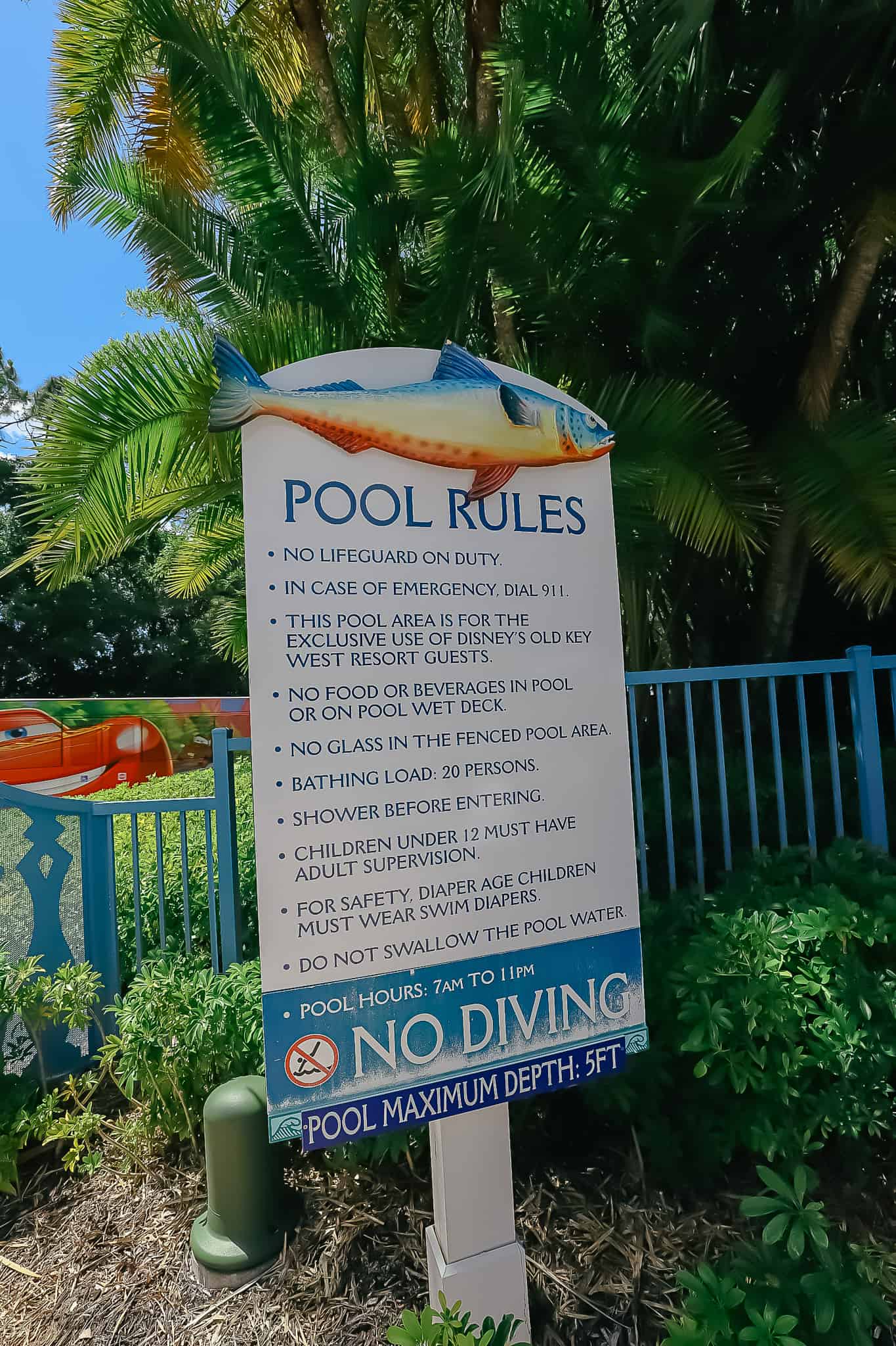 shows the pool hours for the quiet pools run from 7:00 a.m. to 11:00 p.m.