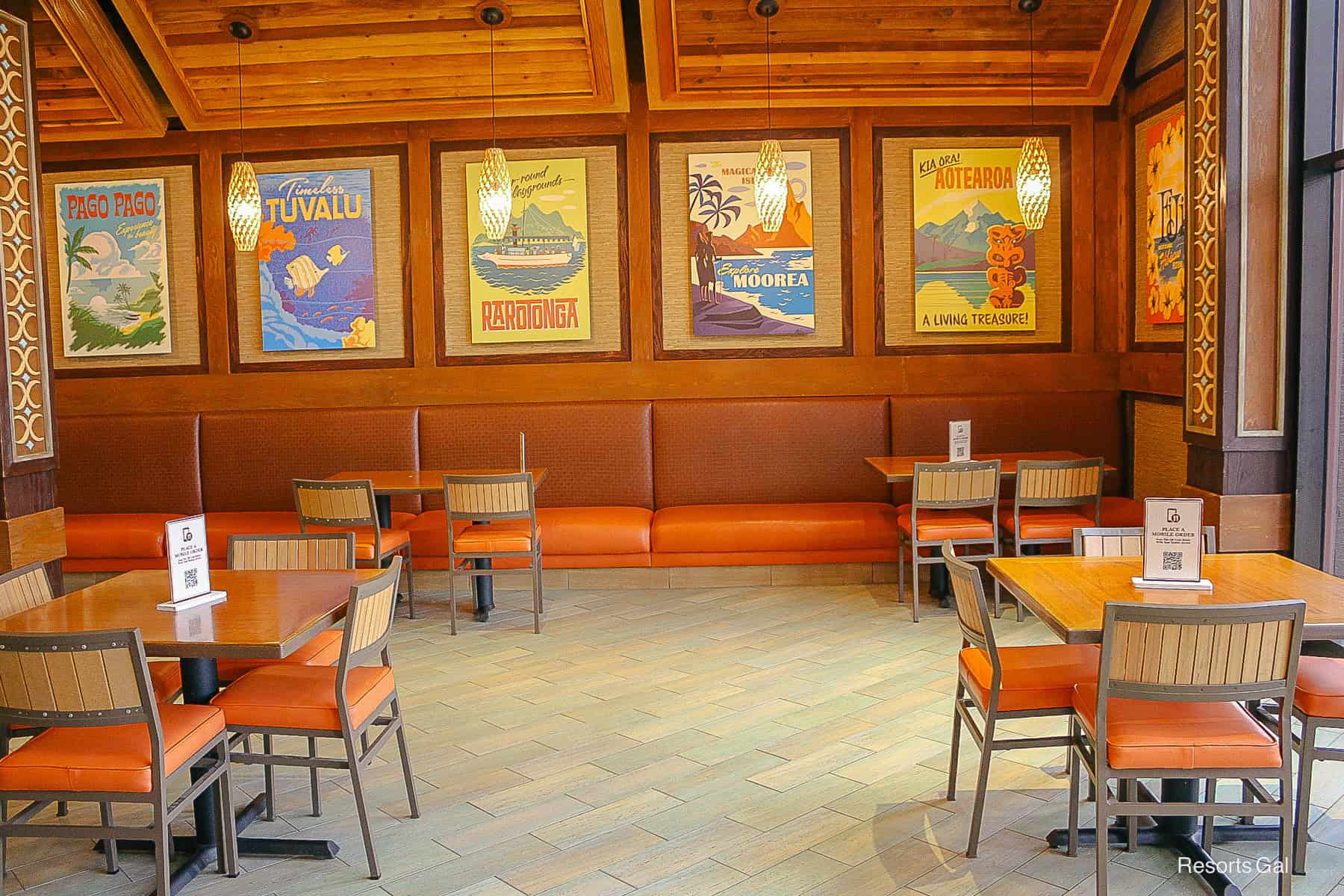 the dining room of the quick service restaurant at the Polynesian