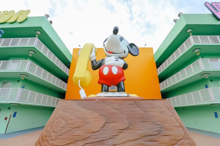 Disney's Pop Century Dining Guide Cover