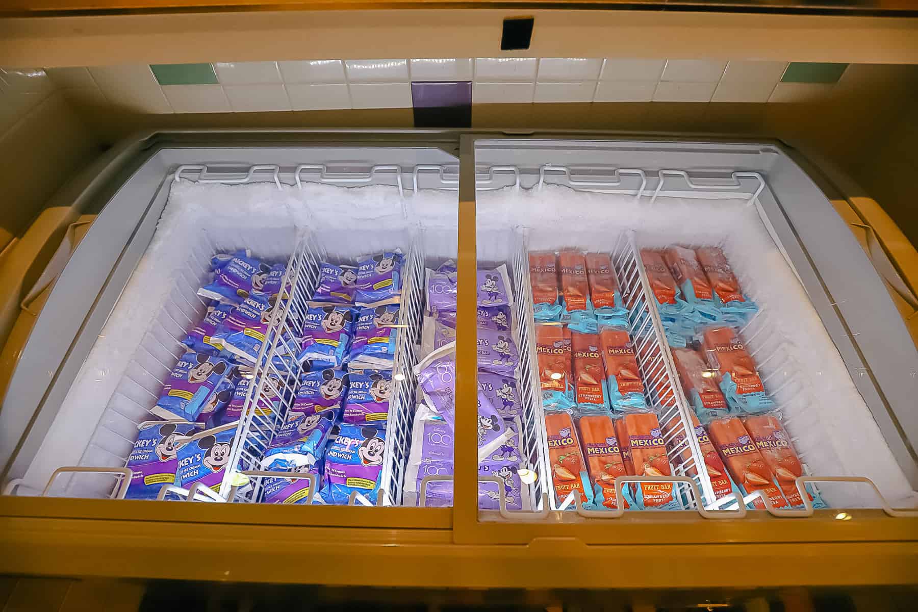 Mickey bars and popsicles at the food court in Pop Century 
