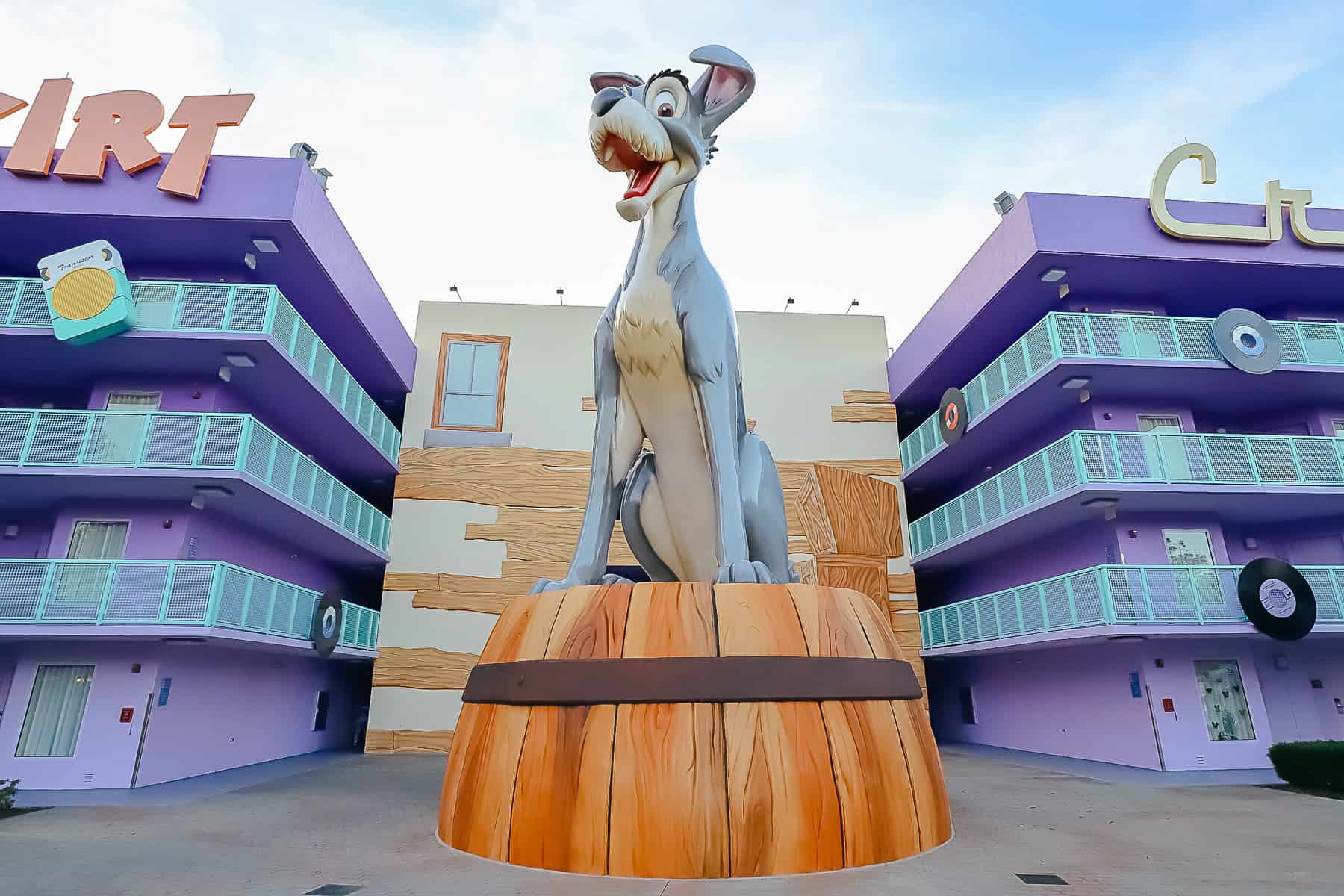 Tramp from Lady and the Tramp at Pop Century 