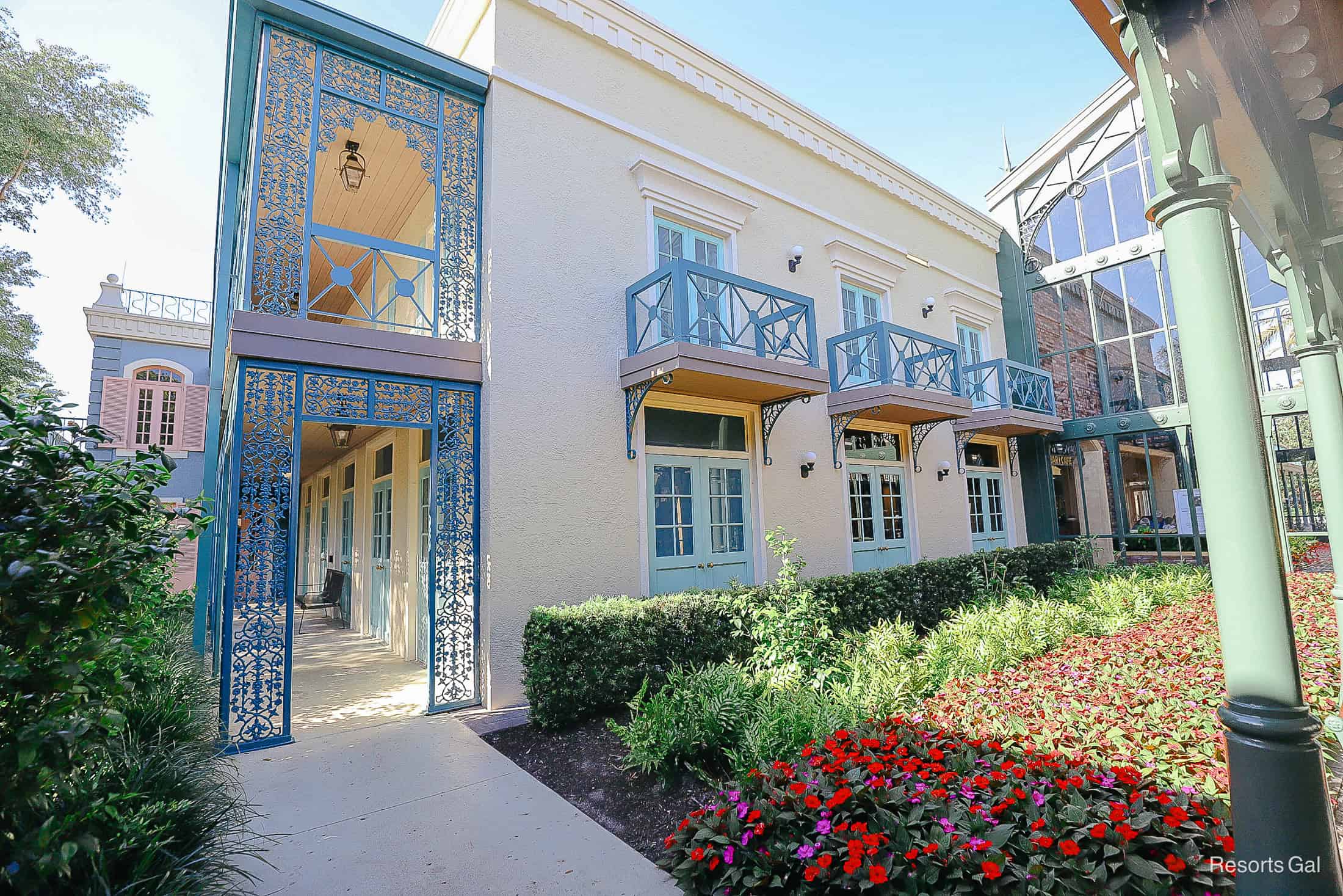 the buildings at Disney's Port Orleans French Quarter's front entrance 