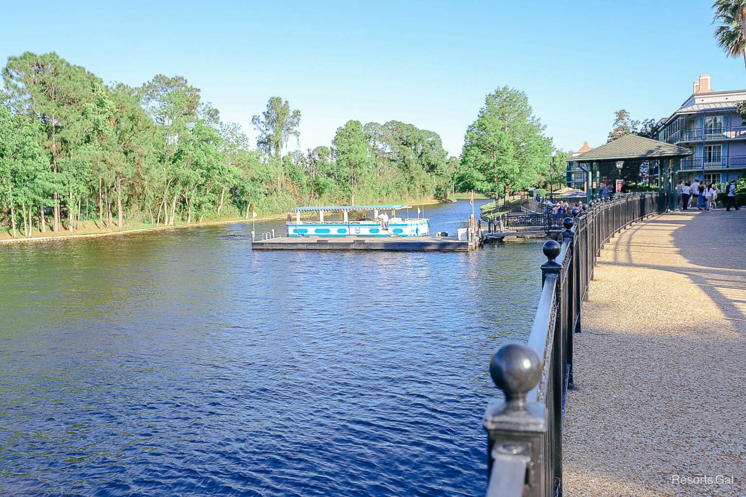 The Walking Path Between Port Orleans Riverside and French Quarter ...