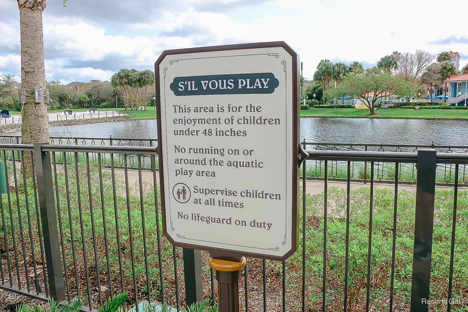 posted rules for the S'il Vous Play area 