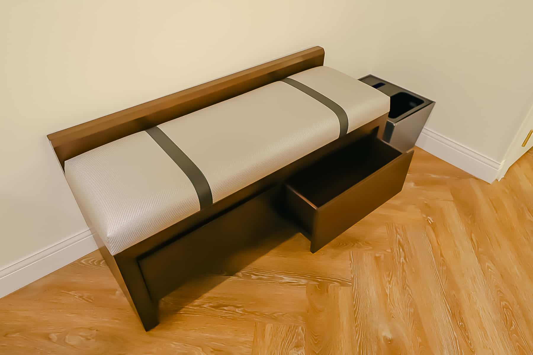 bench with rooms for shoes underneath