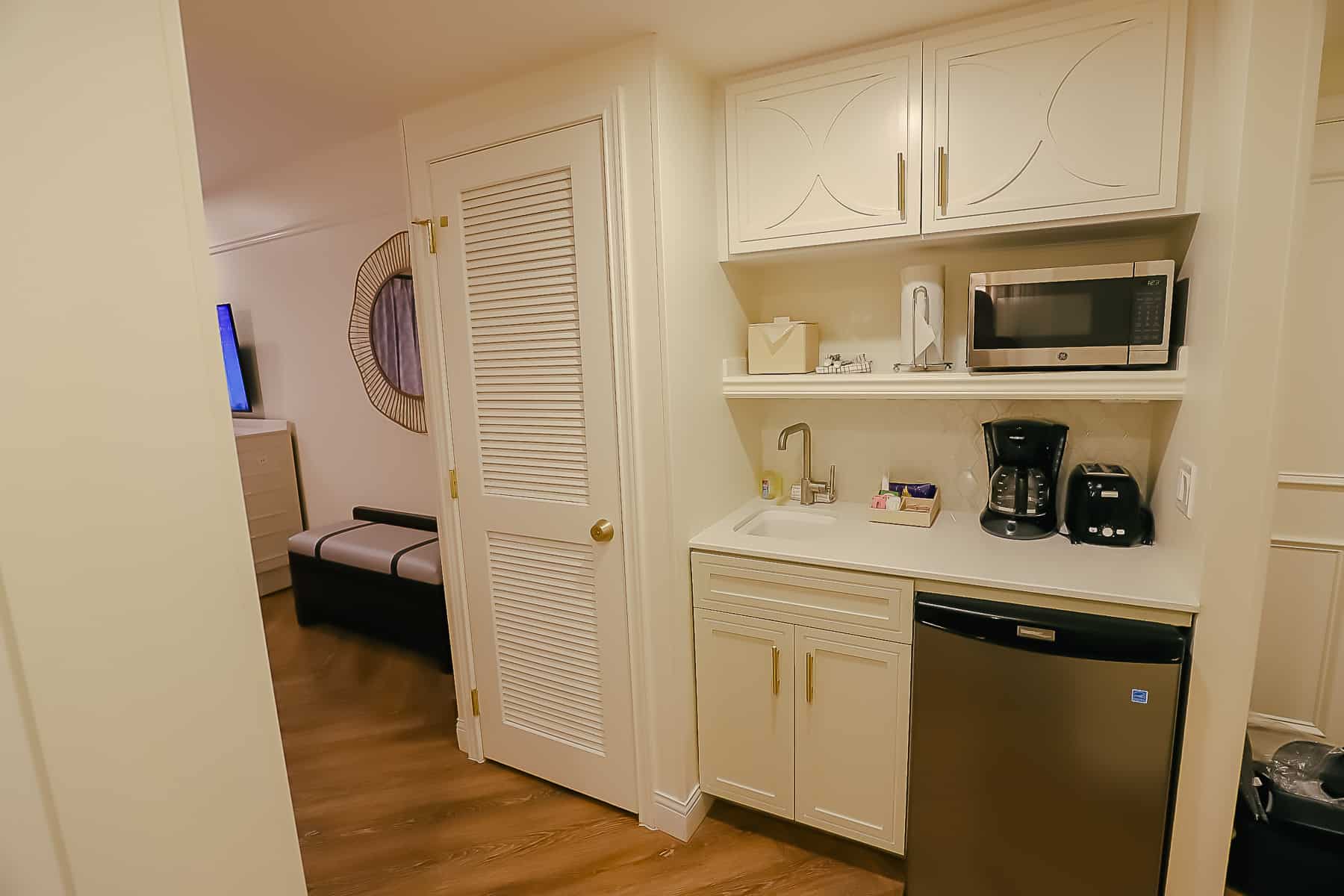 Kitchenette in Deluxe Studios at Disney's Saratoga Springs Resort 