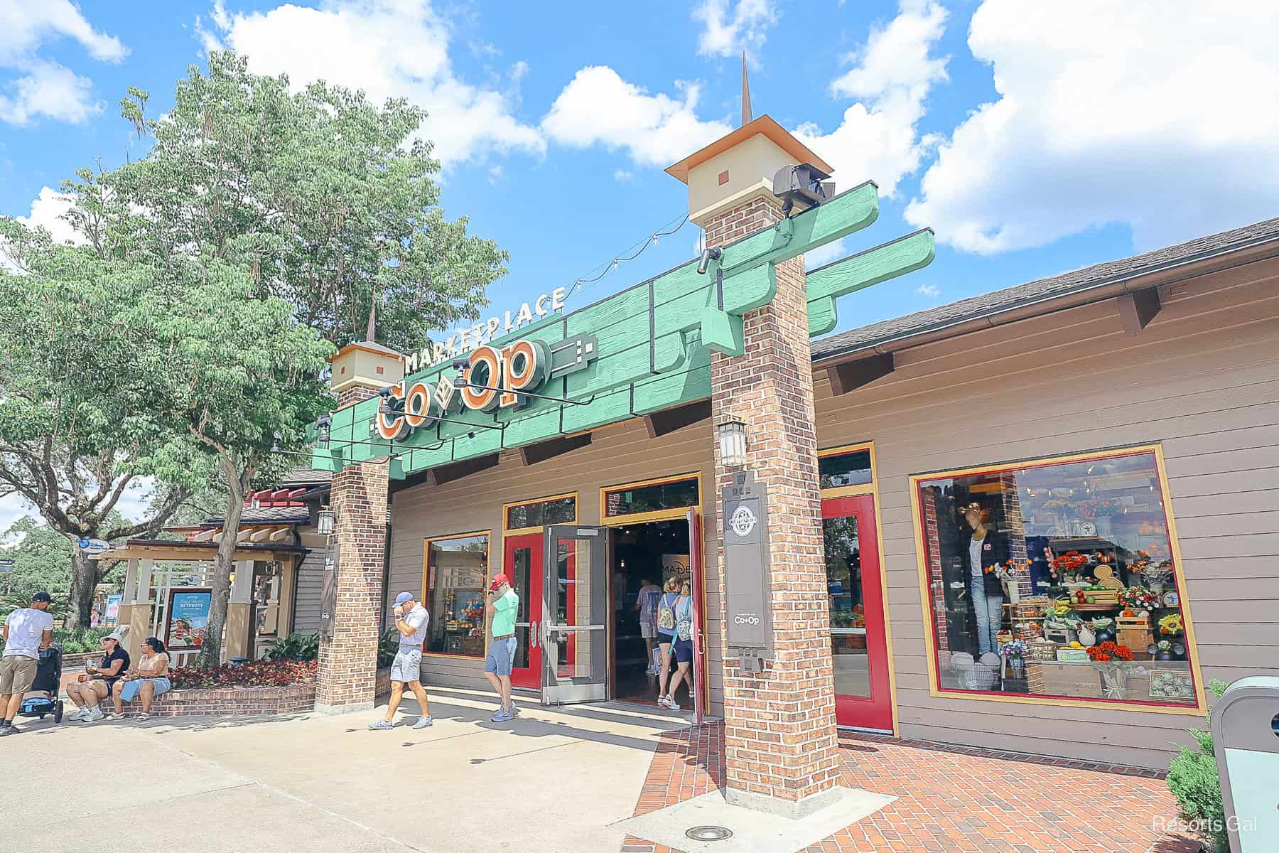 Marketplace Co-Op entrance option at Disney Springs