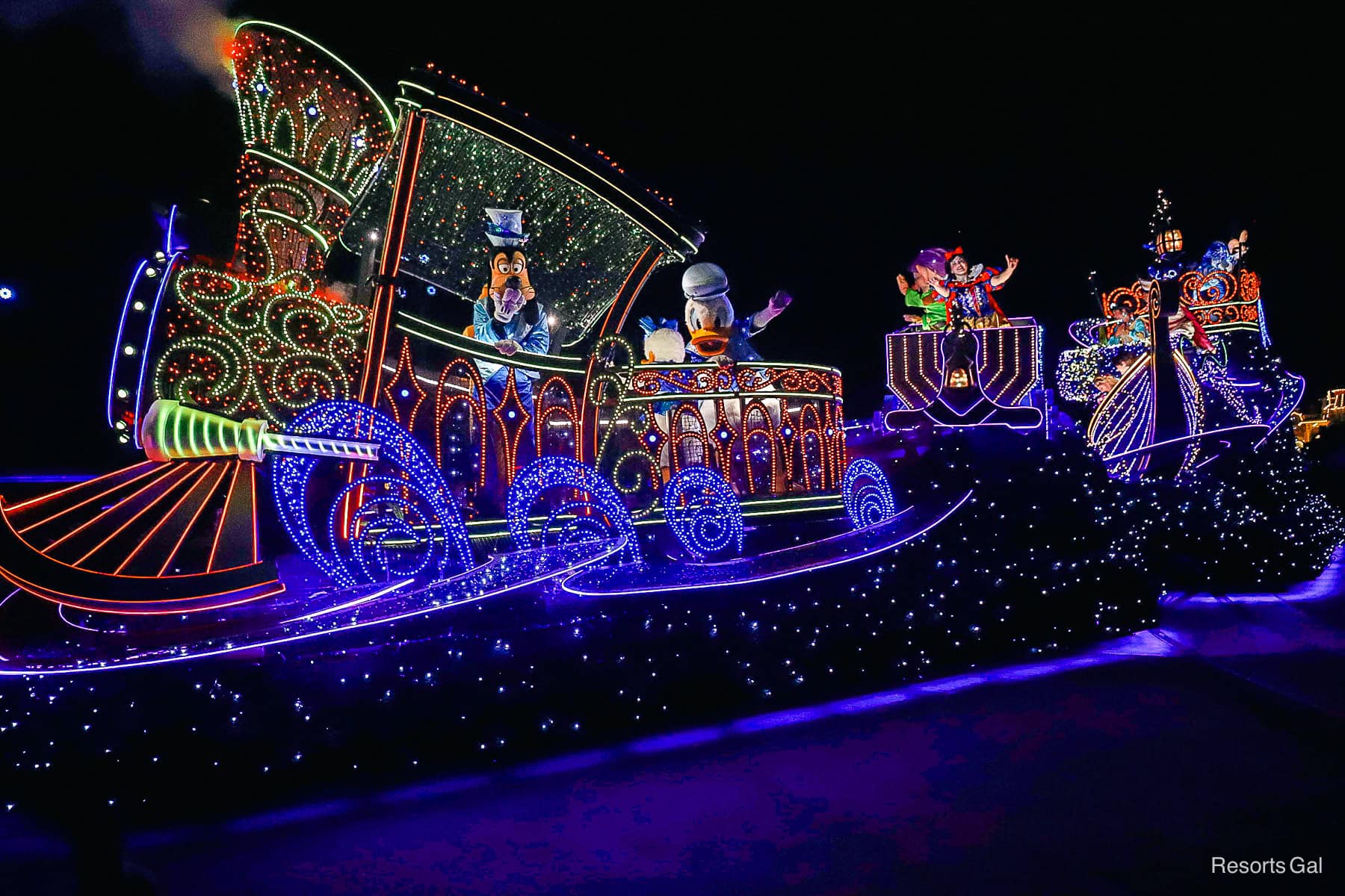 the Whimsy finale train float in Disney Starlight: Dream the Night Away 