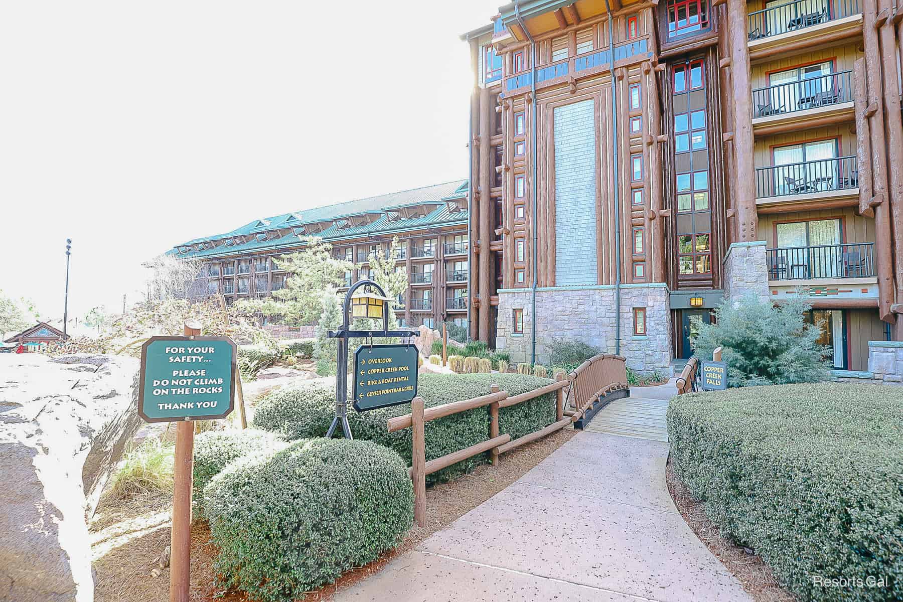 a small bridge that leads to Copper Creek Villas entrance 