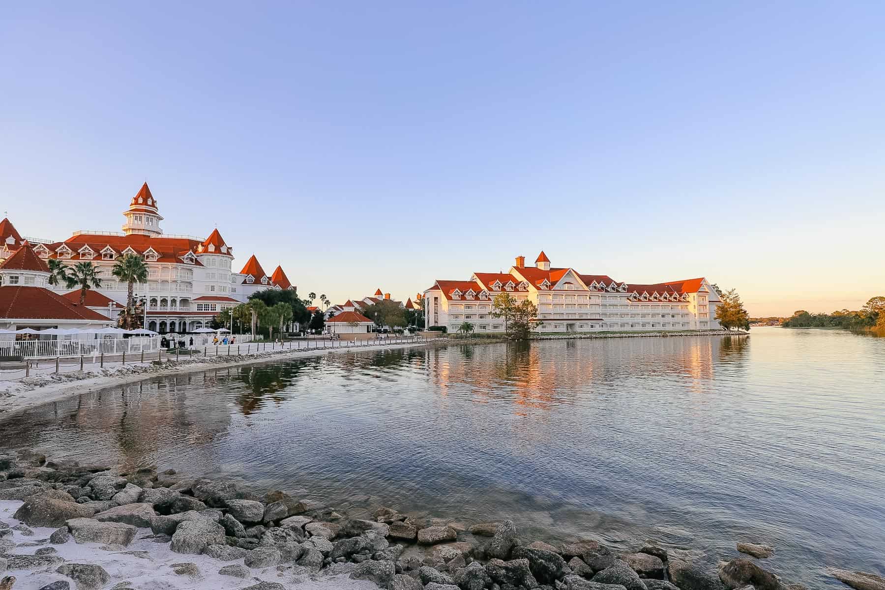 disney world hotel review The Grand Floridian along Seven Seas Lagoon.
