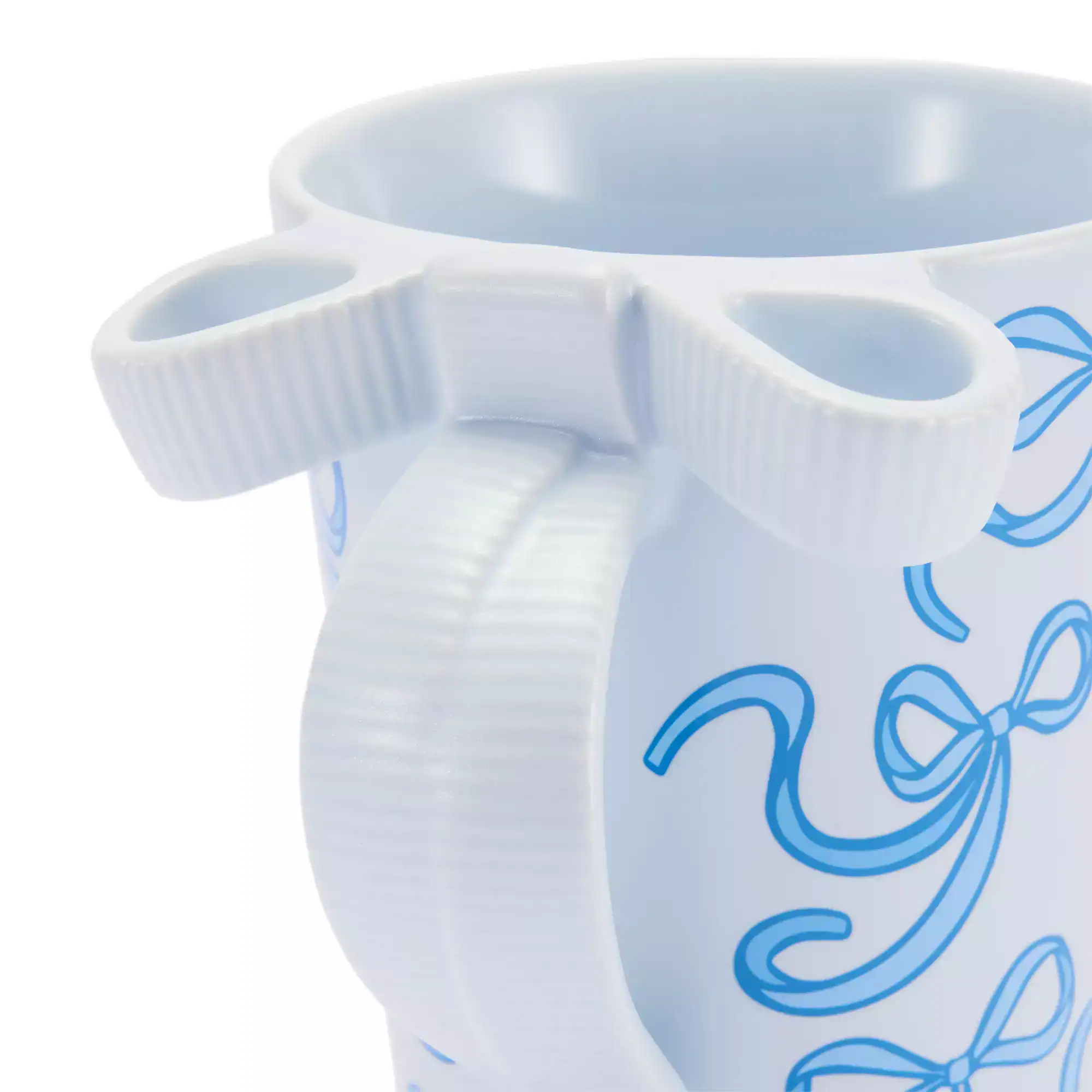 the ribbed bow handle 