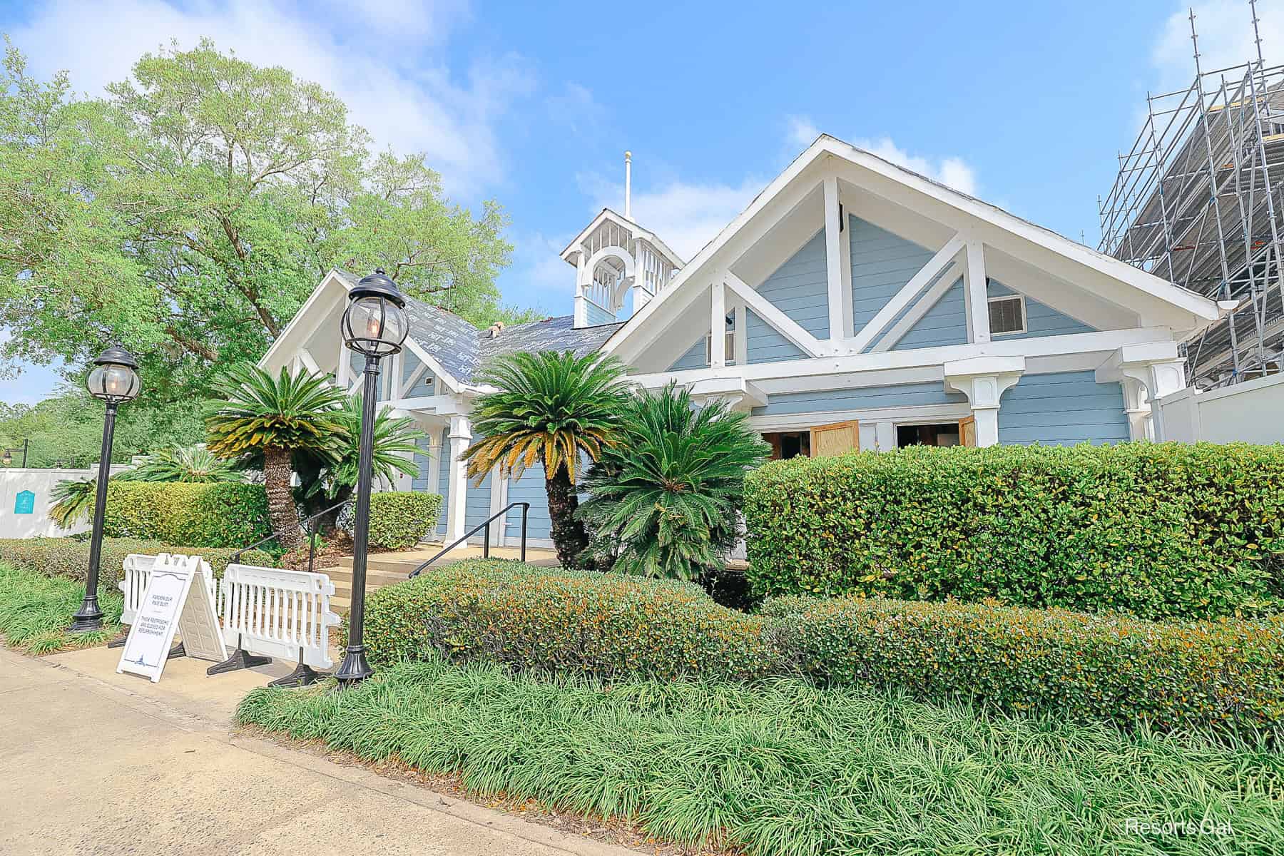 the Beach Club's Tidal Pool area restrooms and laundry area closed for construction