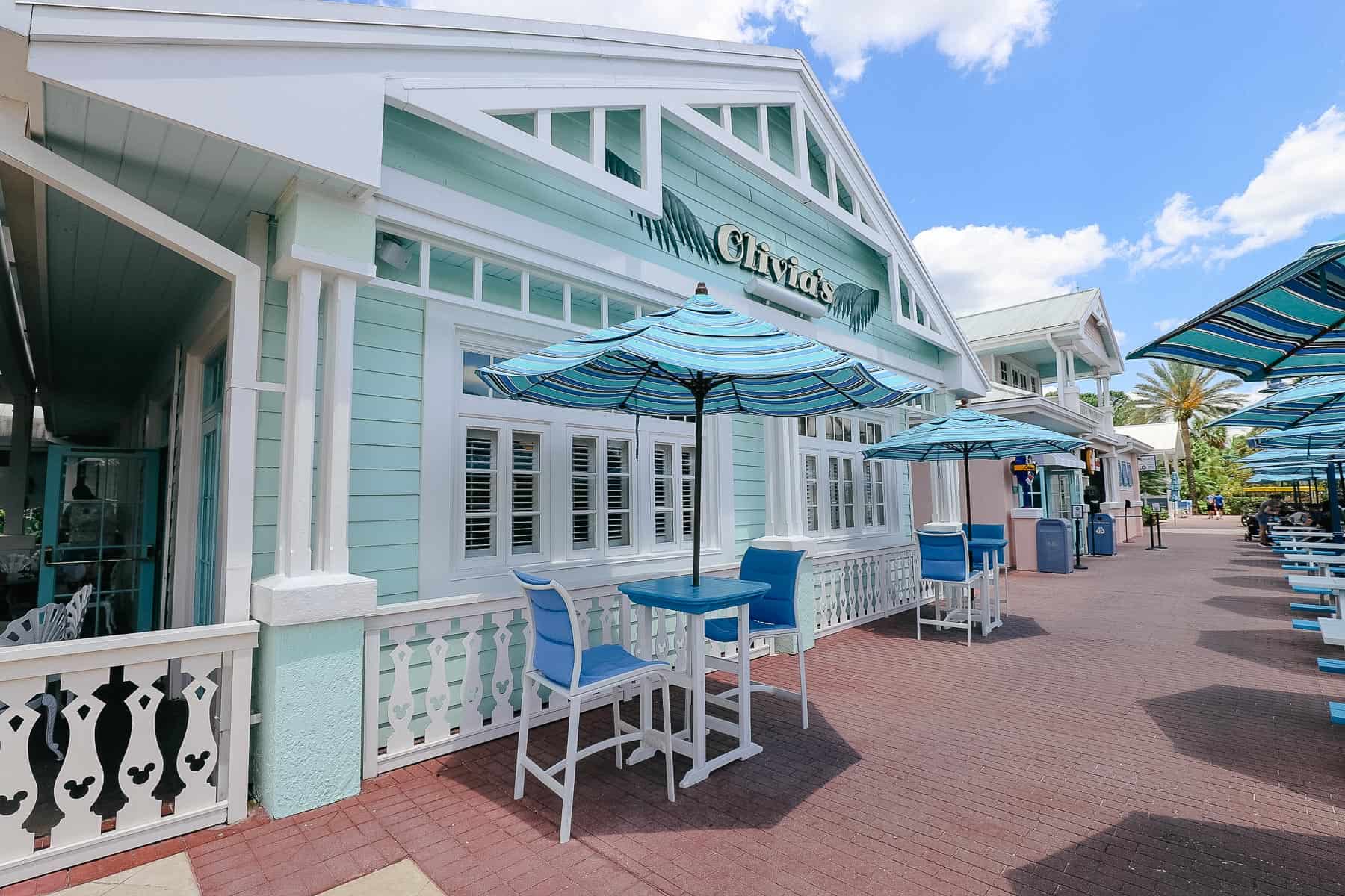 scenic areas around Old Key West with tables and chairs to rest 