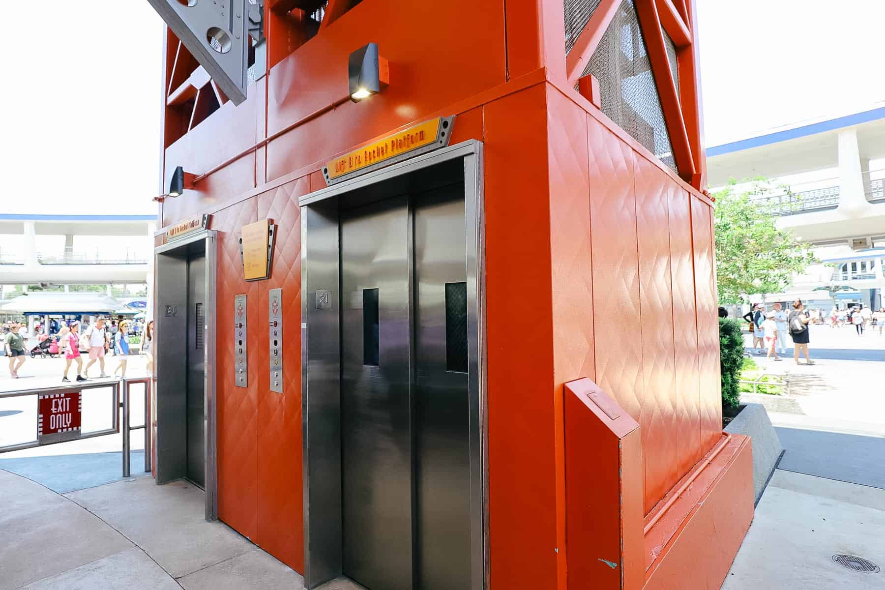 elevator to ride Astro Orbiter 