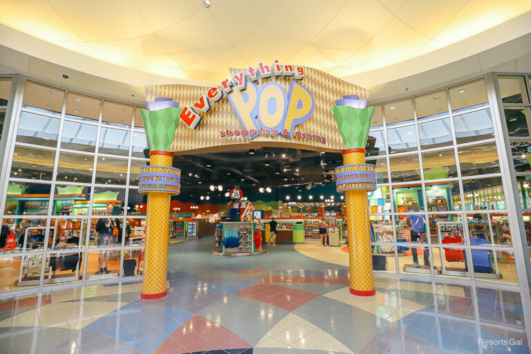 Everything Pop (Disney’s Pop Century Resort Food Court)