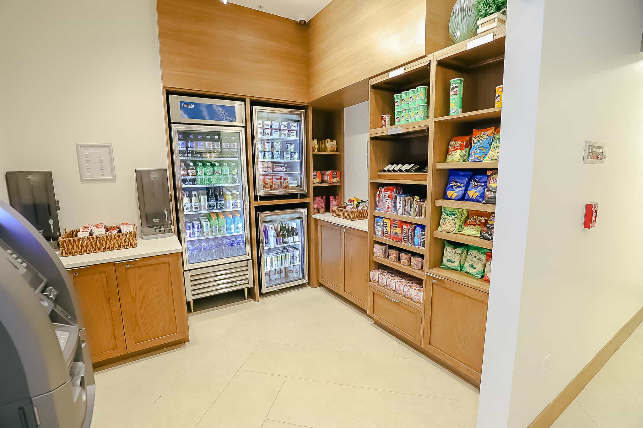 area with snacks, drinks, and sundries for sale off the lobby of the Fairfield Inn Orlando 