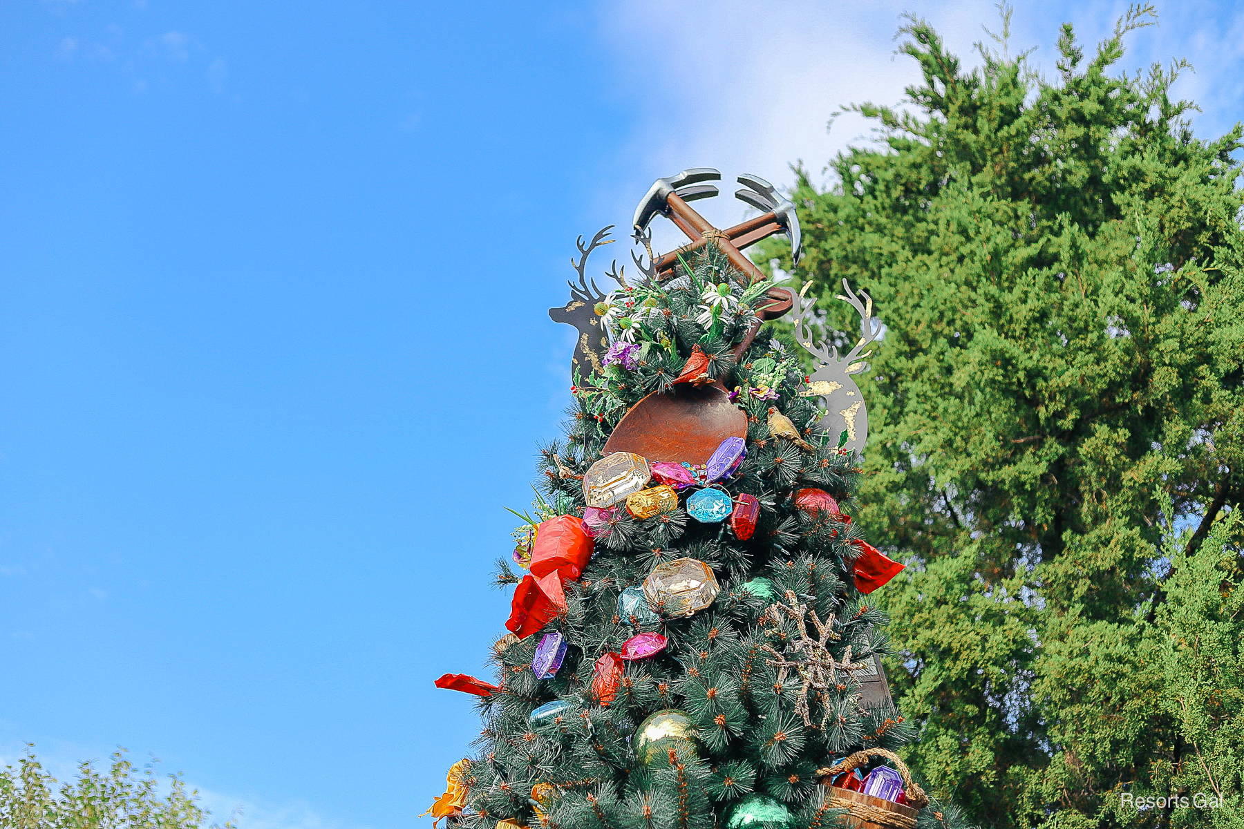 the top of the Seven Dwarfs themed tree in Fantasyland 