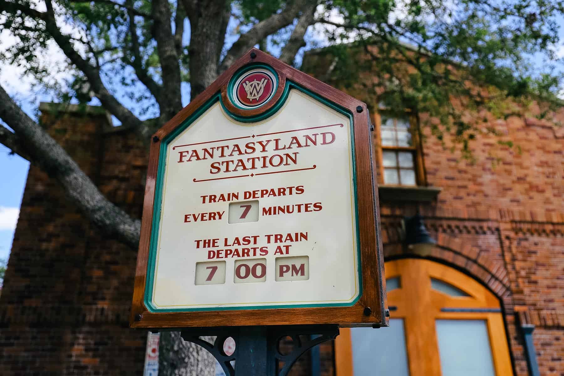 Schedule for Fantasyland Station says Train Departs every 7 minutes and the last train departs at 7:00 p.m. 