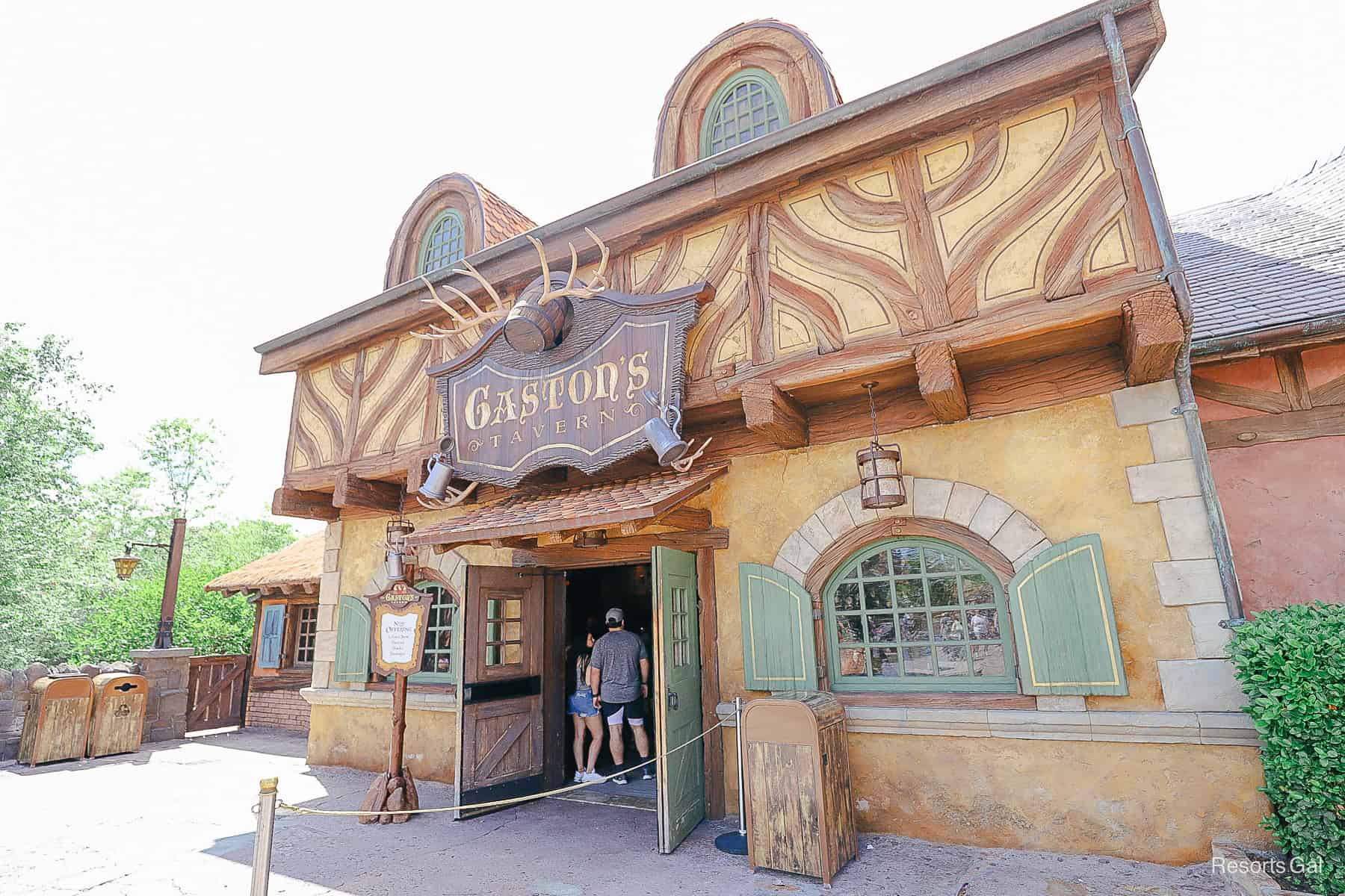 only a few guests waiting to order food 