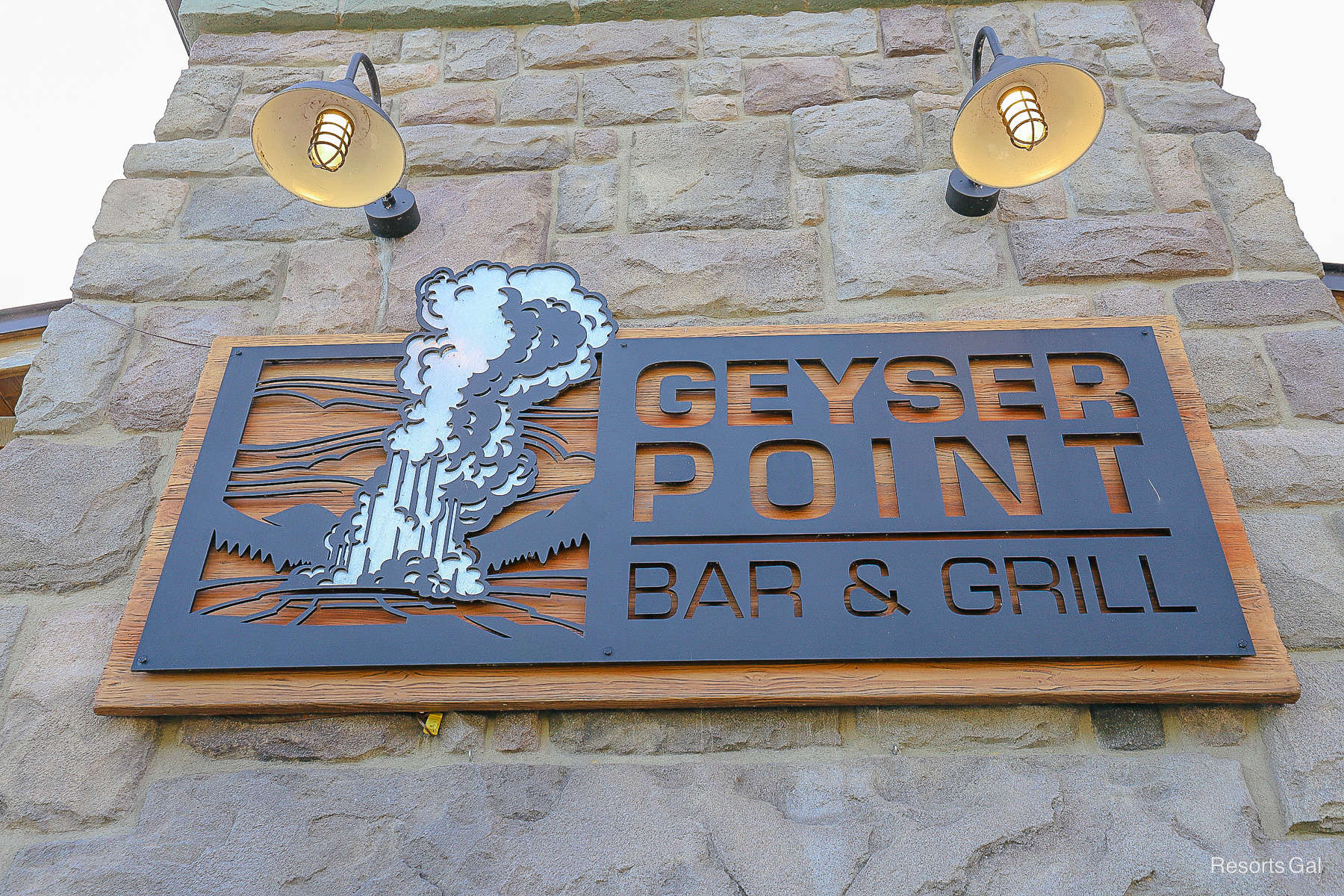 Geyser Point Bar & Grill Review