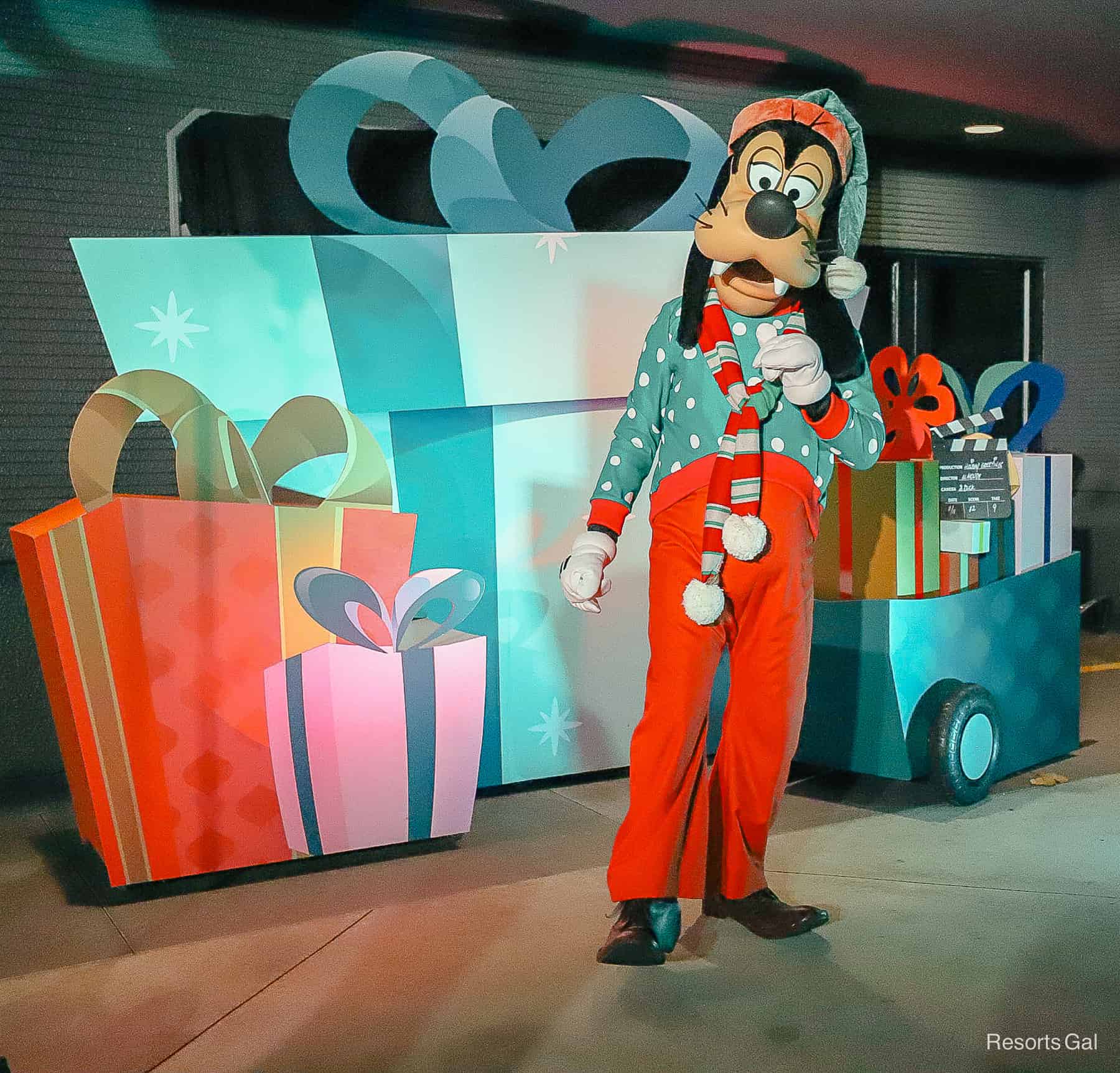 Goofy at Disney's Jollywood Nights