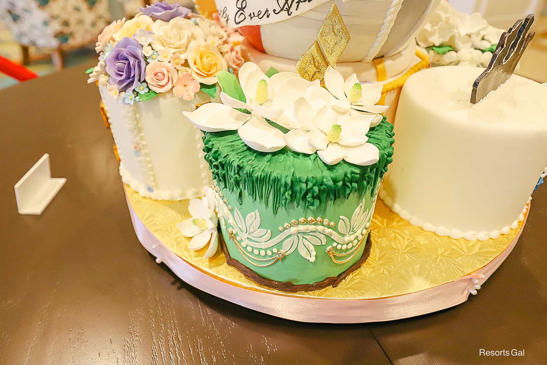 Tiana themed cake at the base of the Easter egg