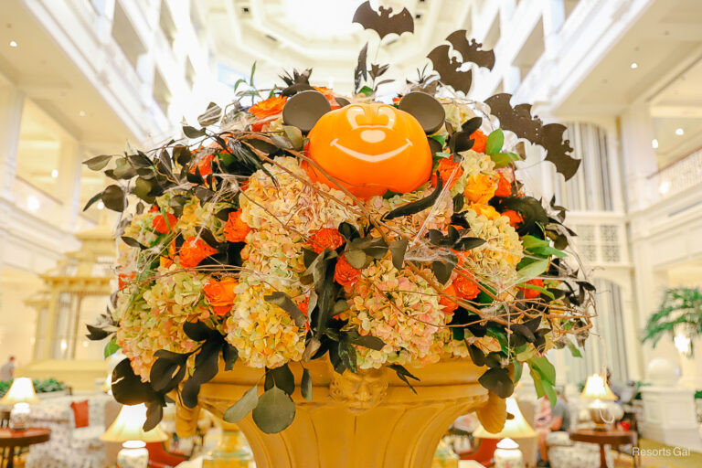 Photos: Halloween Floral Arrangement Welcomes Guests to Disney’s Grand Floridian in 2022