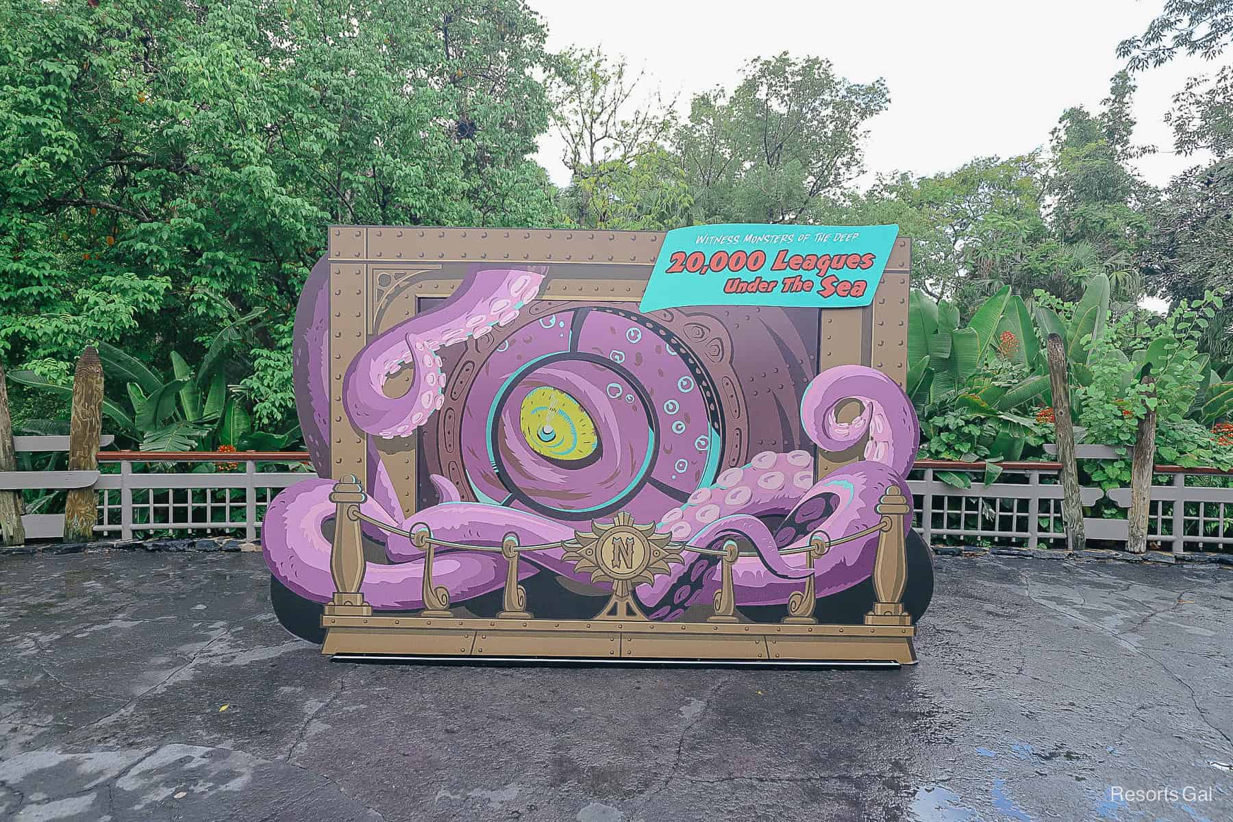 the photo box features an octopus in purple with the Sci Fi title on the corner 