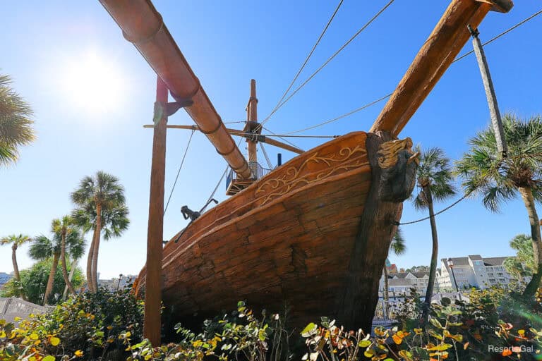 This Hidden Shipwreck Kiddie Pool is One of Disney’s Beach Club’s Best-Kept Secrets