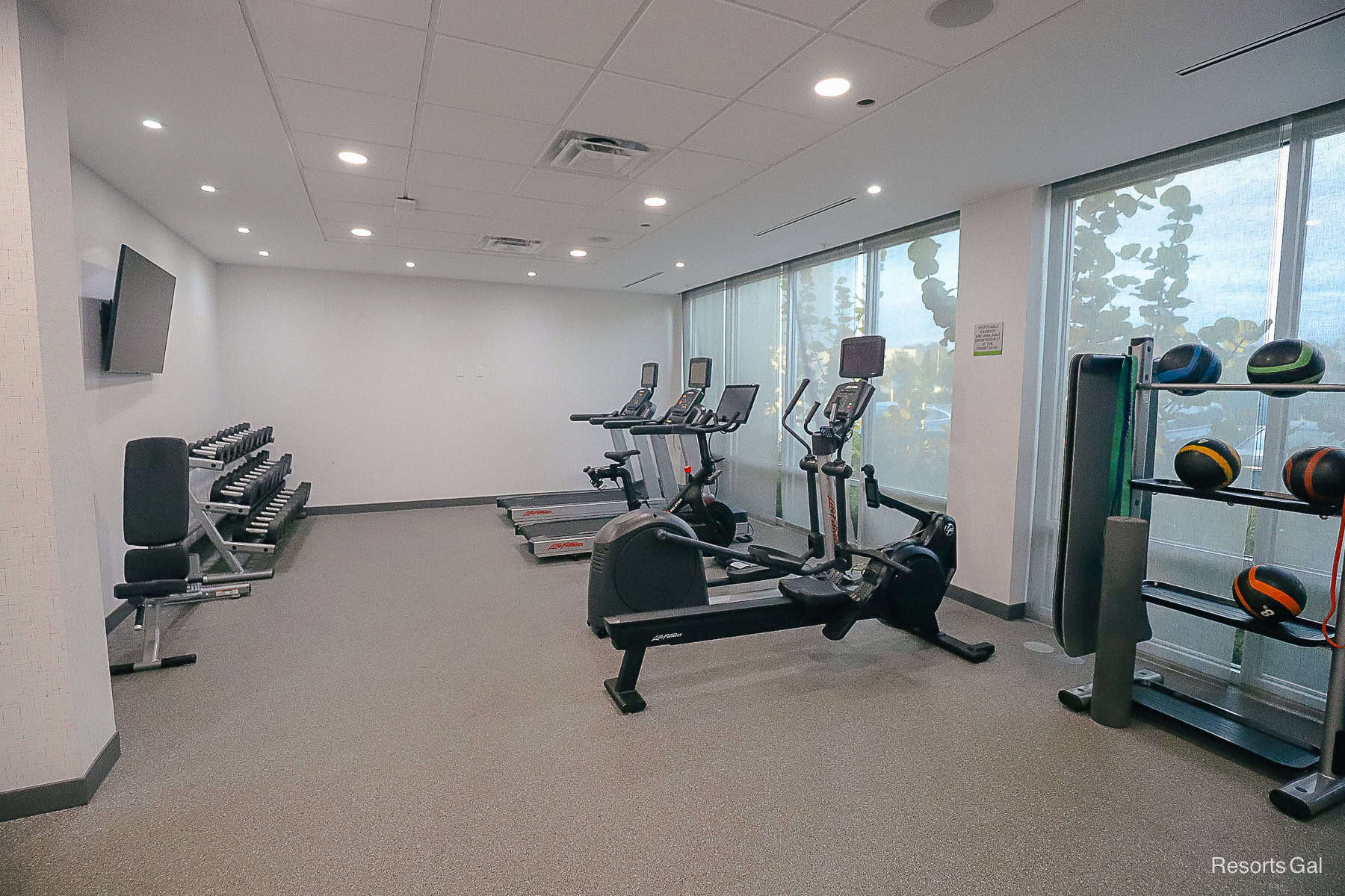 the interior of the gym at Home2 Suites by Hilton Winter Garden 