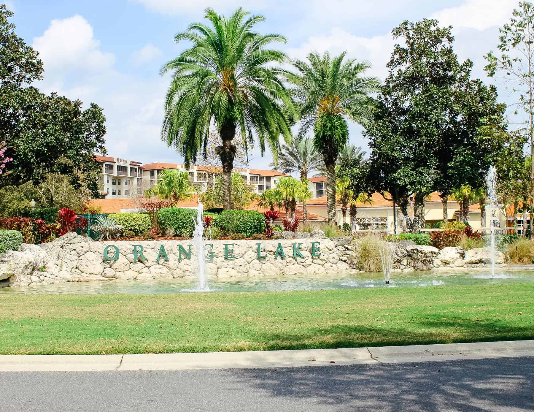 entrance sign to Orange Lake, an off-site hotel near Disney World 