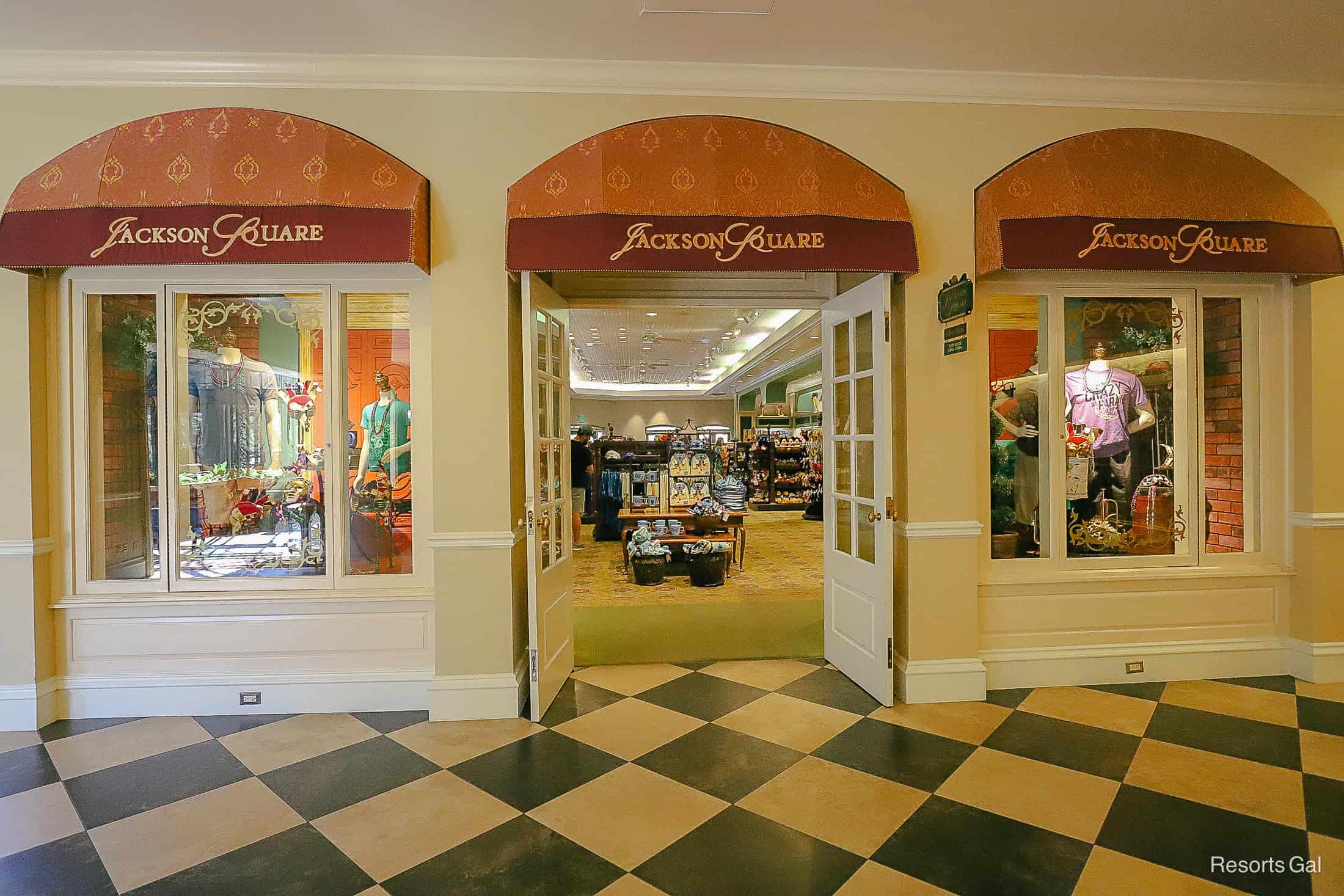 the entrance to Jackson Square and Gifts at Port Orleans French Quarter 