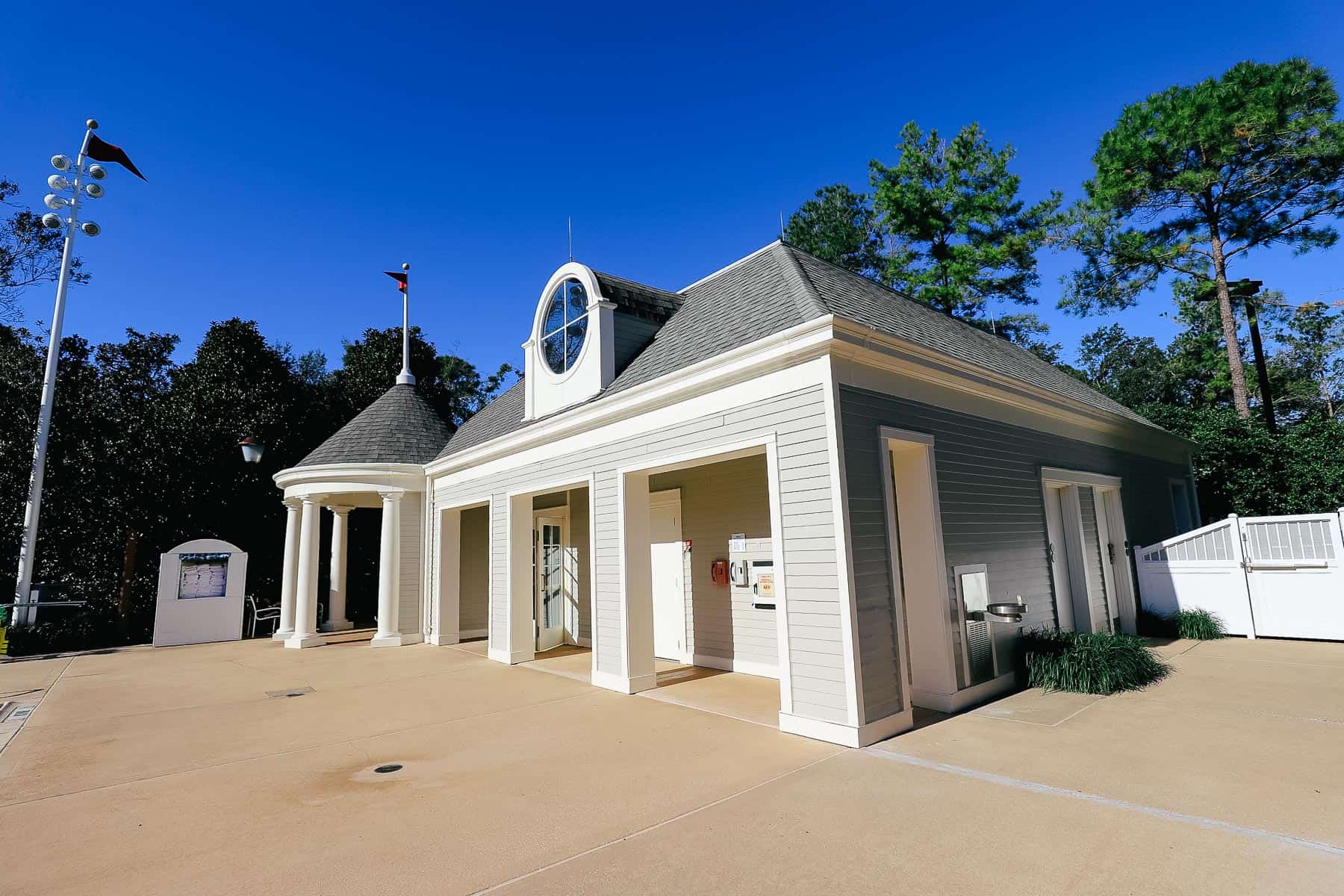 laundry area behind the pool at Disney's Yacht Club 