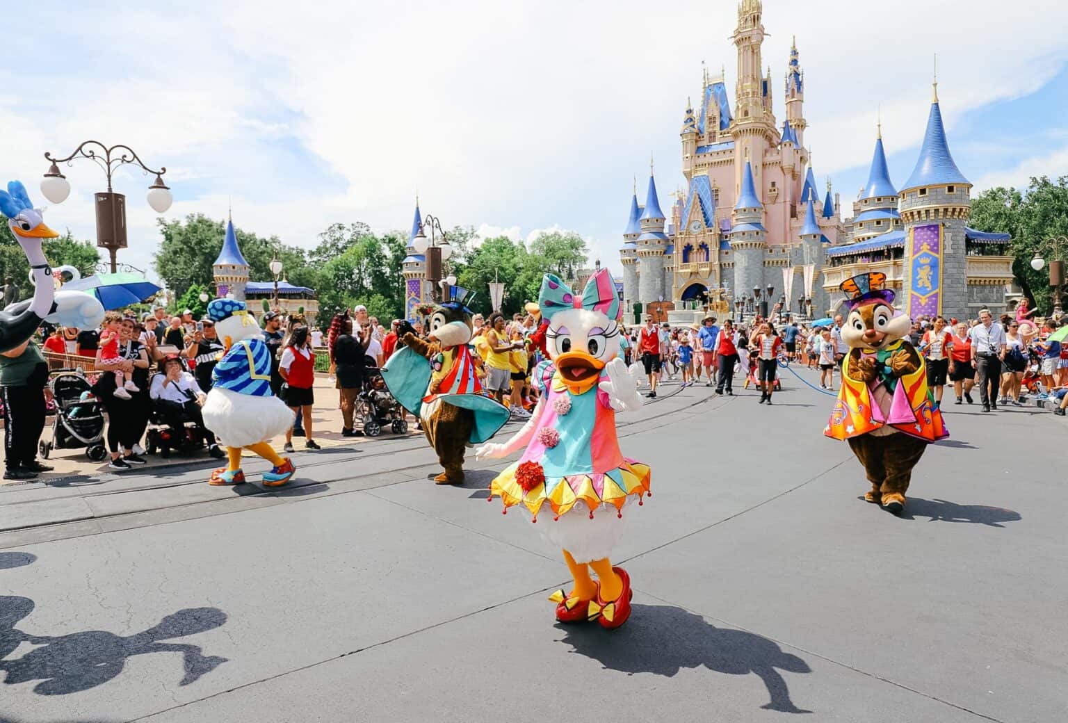 Magic Kingdom Characters Guide (The Complete Guide with Tips ...