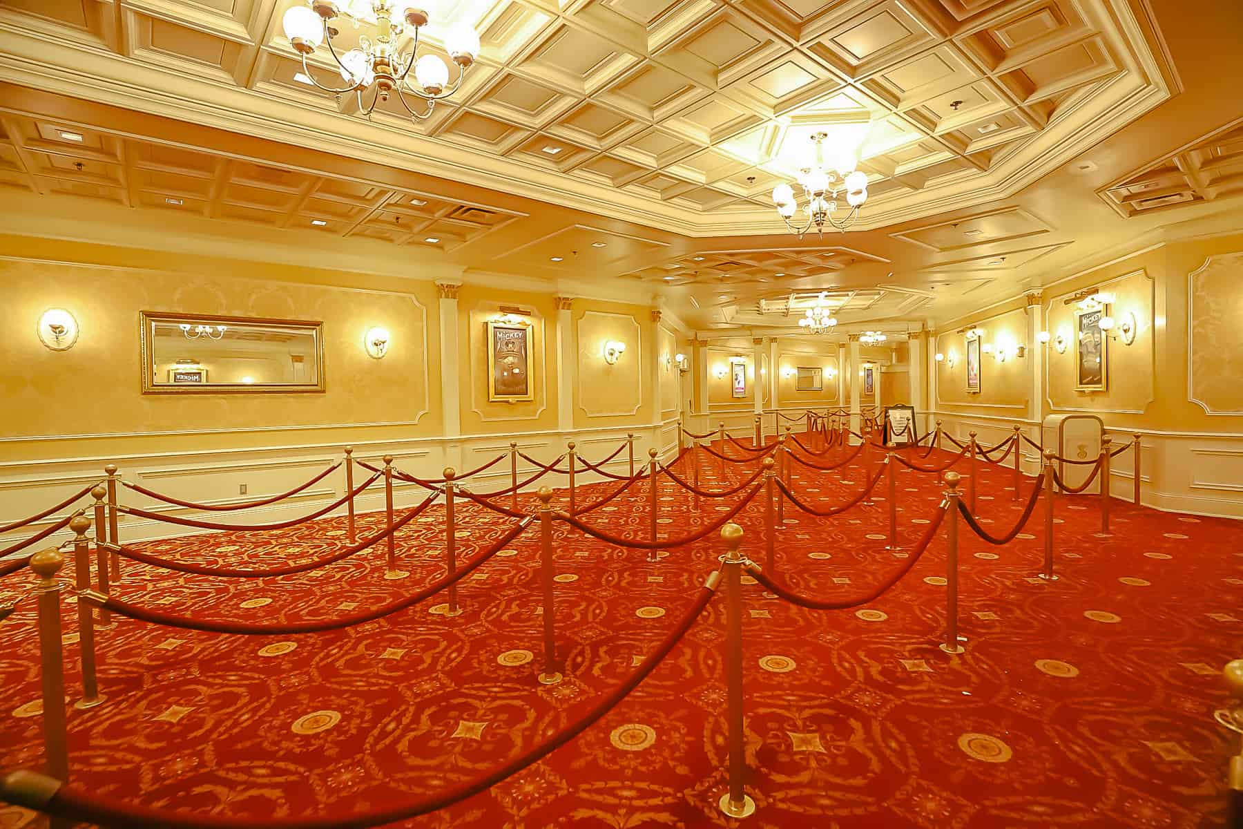 standby waiting area for meeting Mickey Mouse at Magic Kingdom 