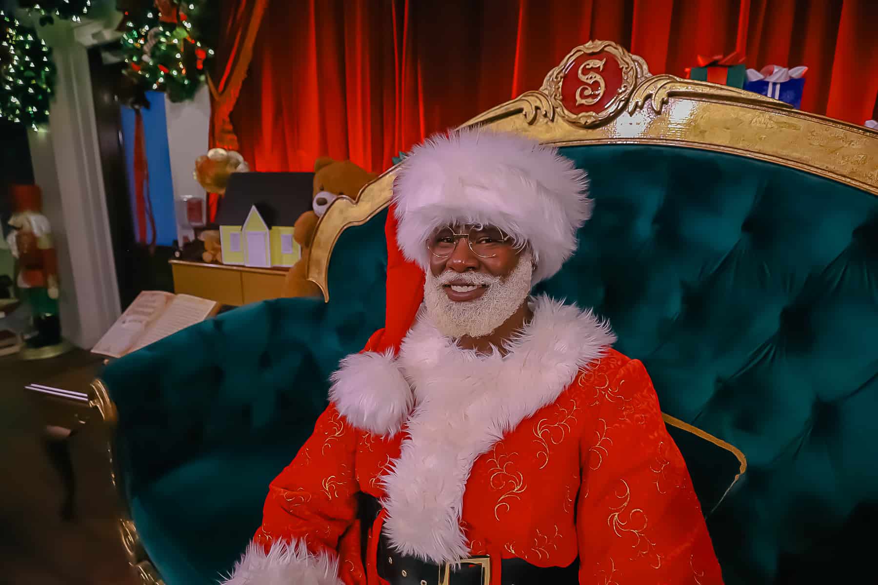 Meet Santa at Walt Disney World (with 2023 Updates)