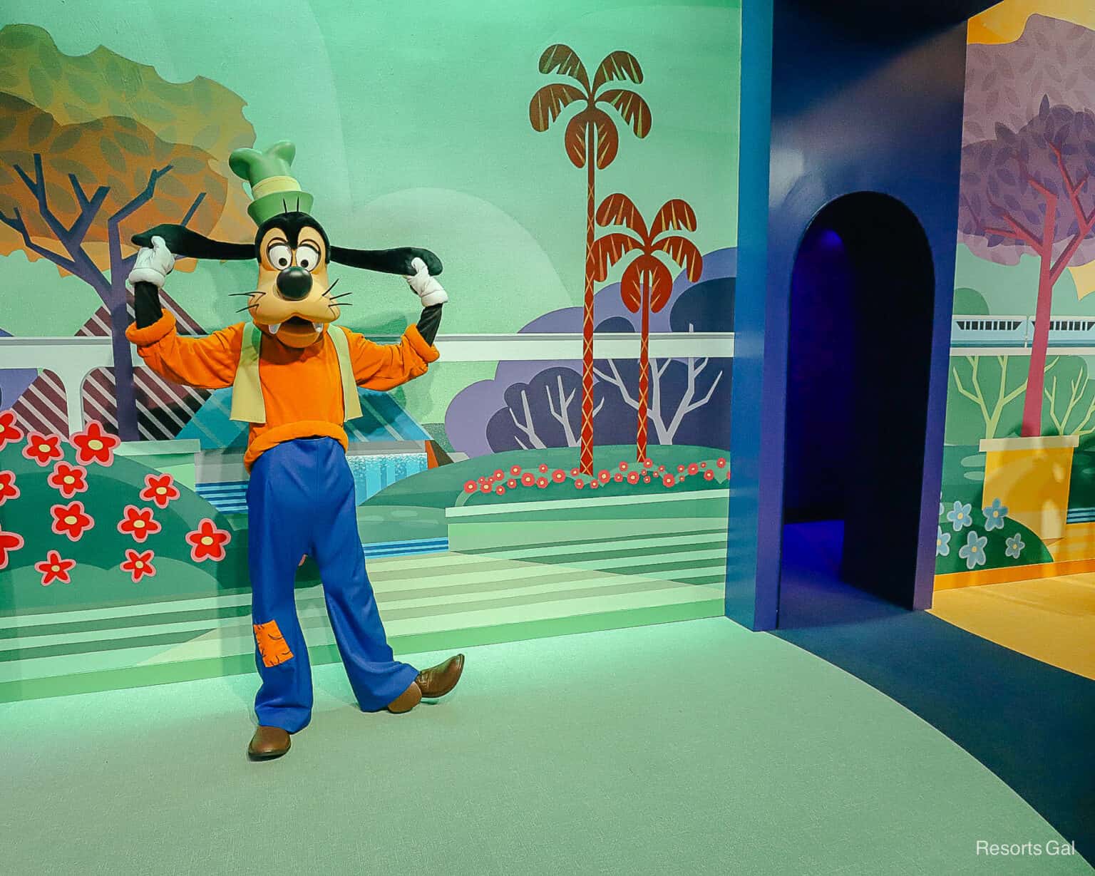 Where to Meet Mickey and Friends at Epcot (Mickey Mouse, Minnie Mouse ...