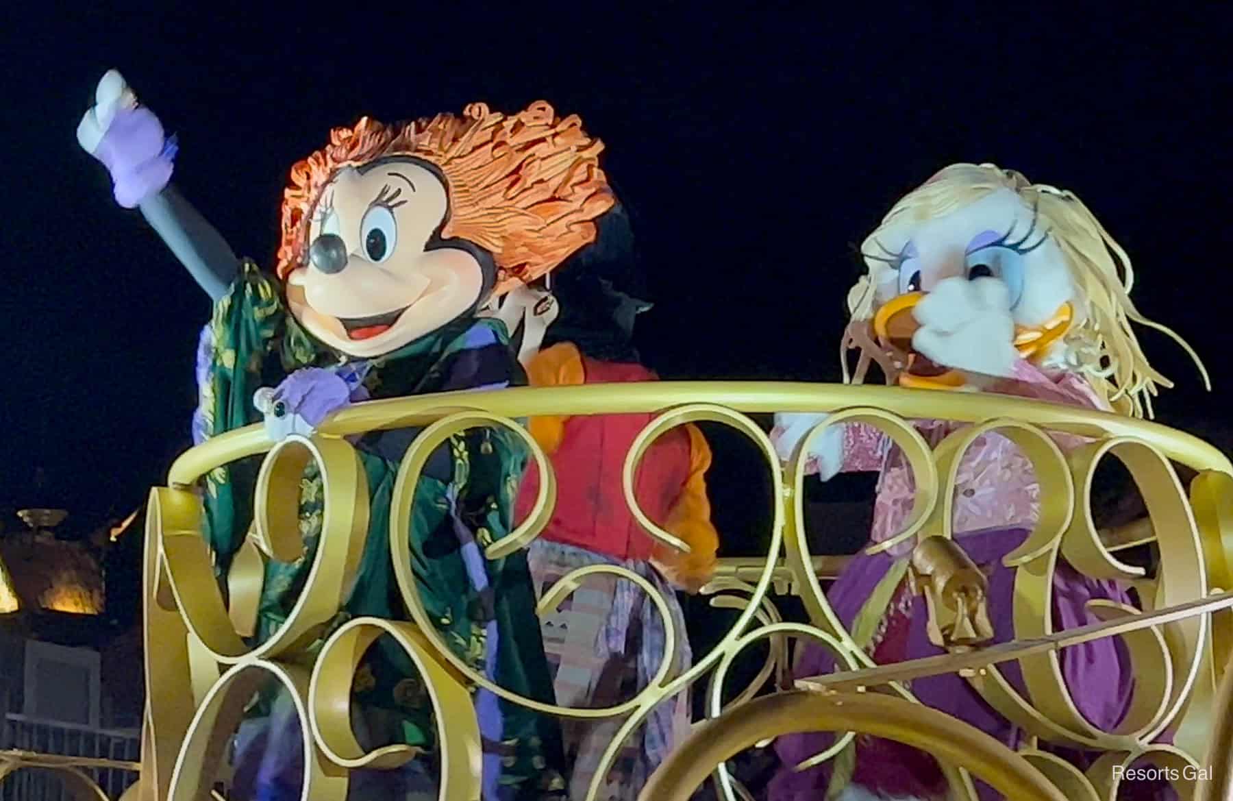 Minnie and friends dressed as the Sanderson sisters