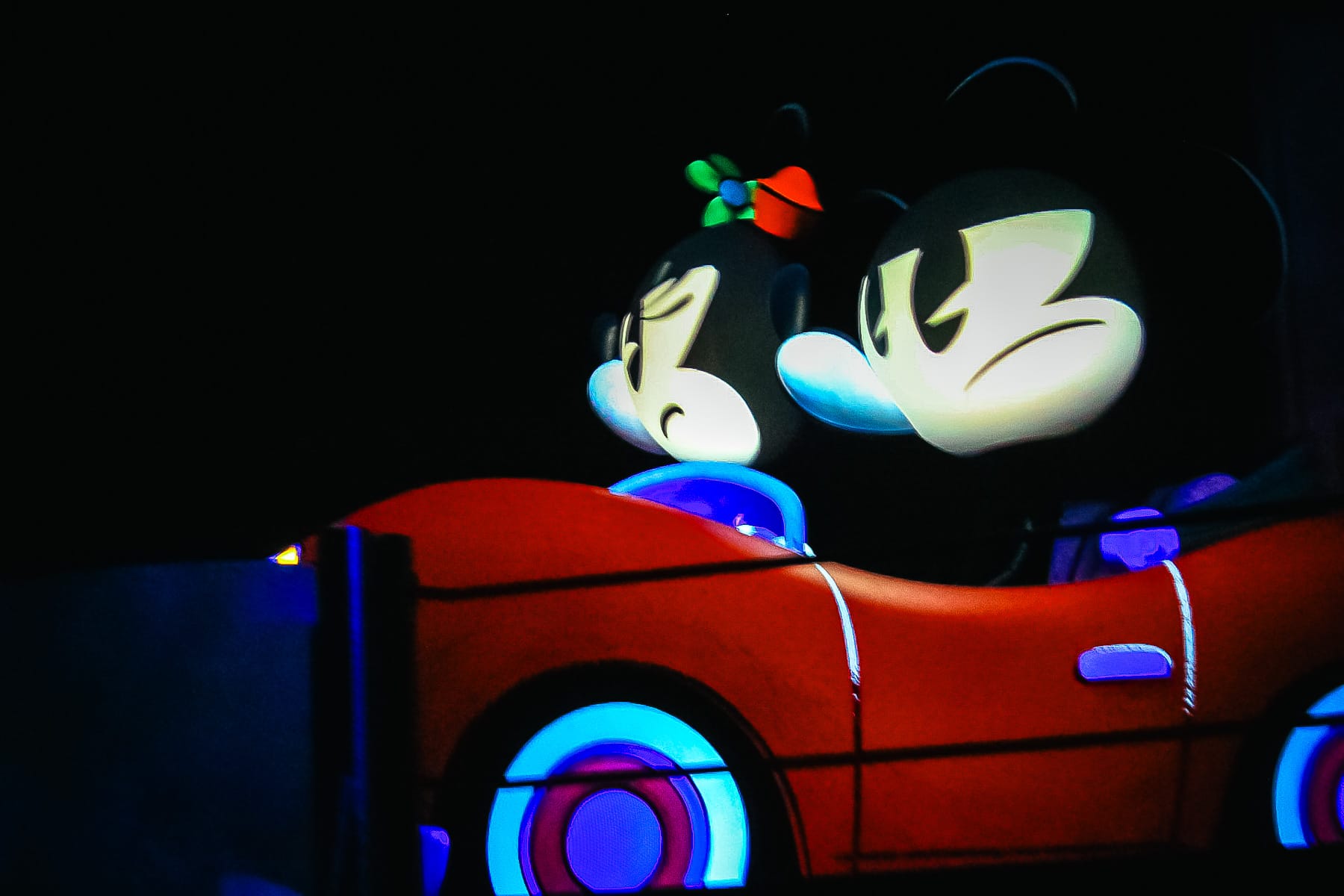 Mickey and Minnie's Runaway Car 