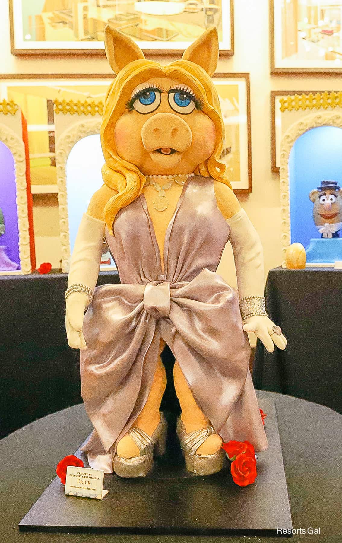 a vertical of Miss Piggy's Easter Egg 