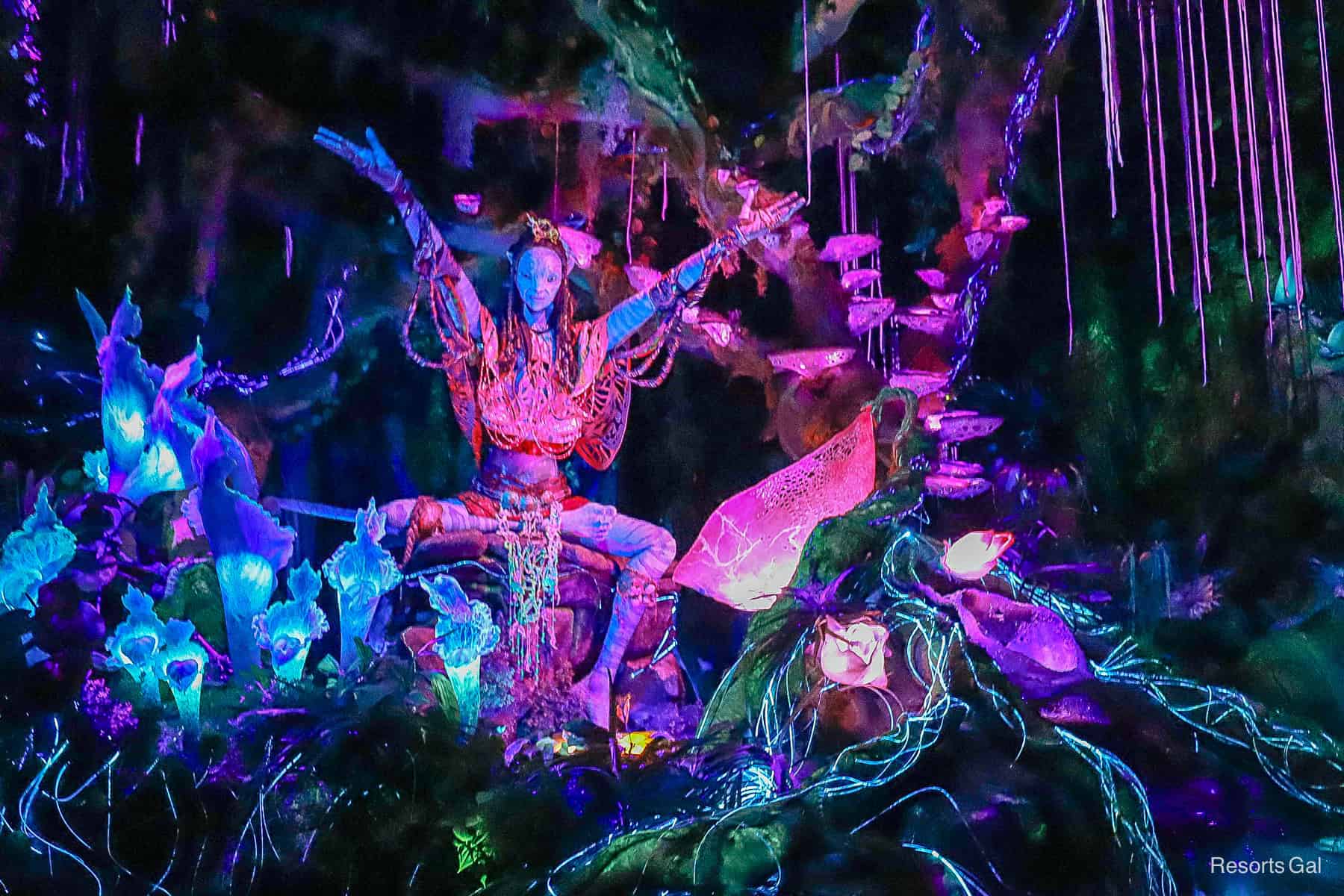 the Shaman of Songs animatronic in Pandora World of Avatar 