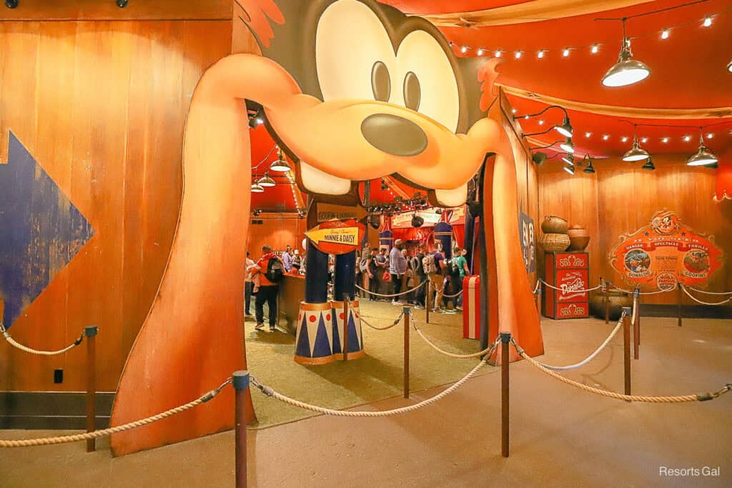 Pete's Silly Sideshow (Meet Disney Pals as Circus Stars at Magic Kingdom)